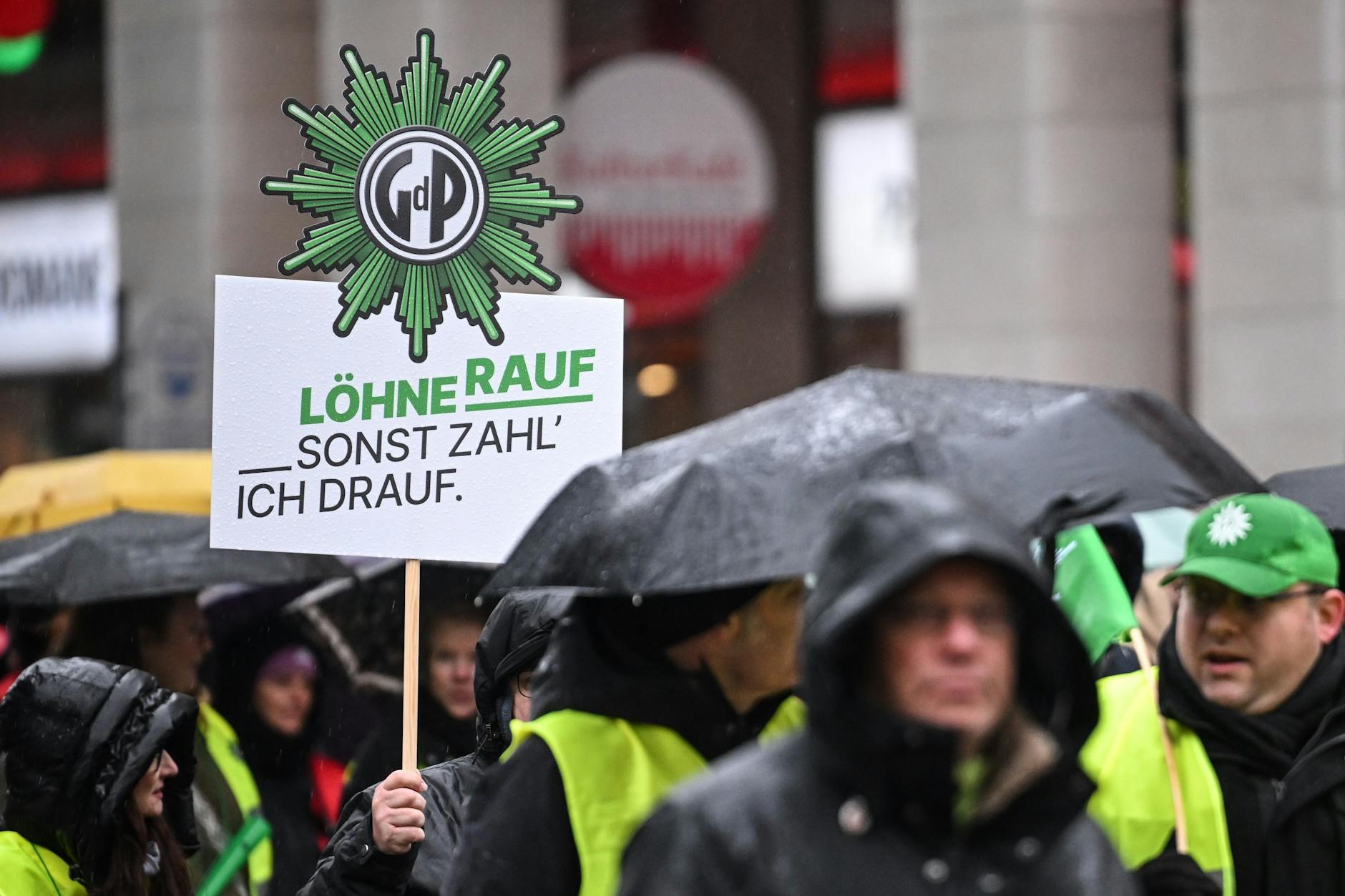 Die Gewerkschaften in Berlin und Brandenburg rufen für den 11. Februar zu einem weiteren Warnstreik auf.