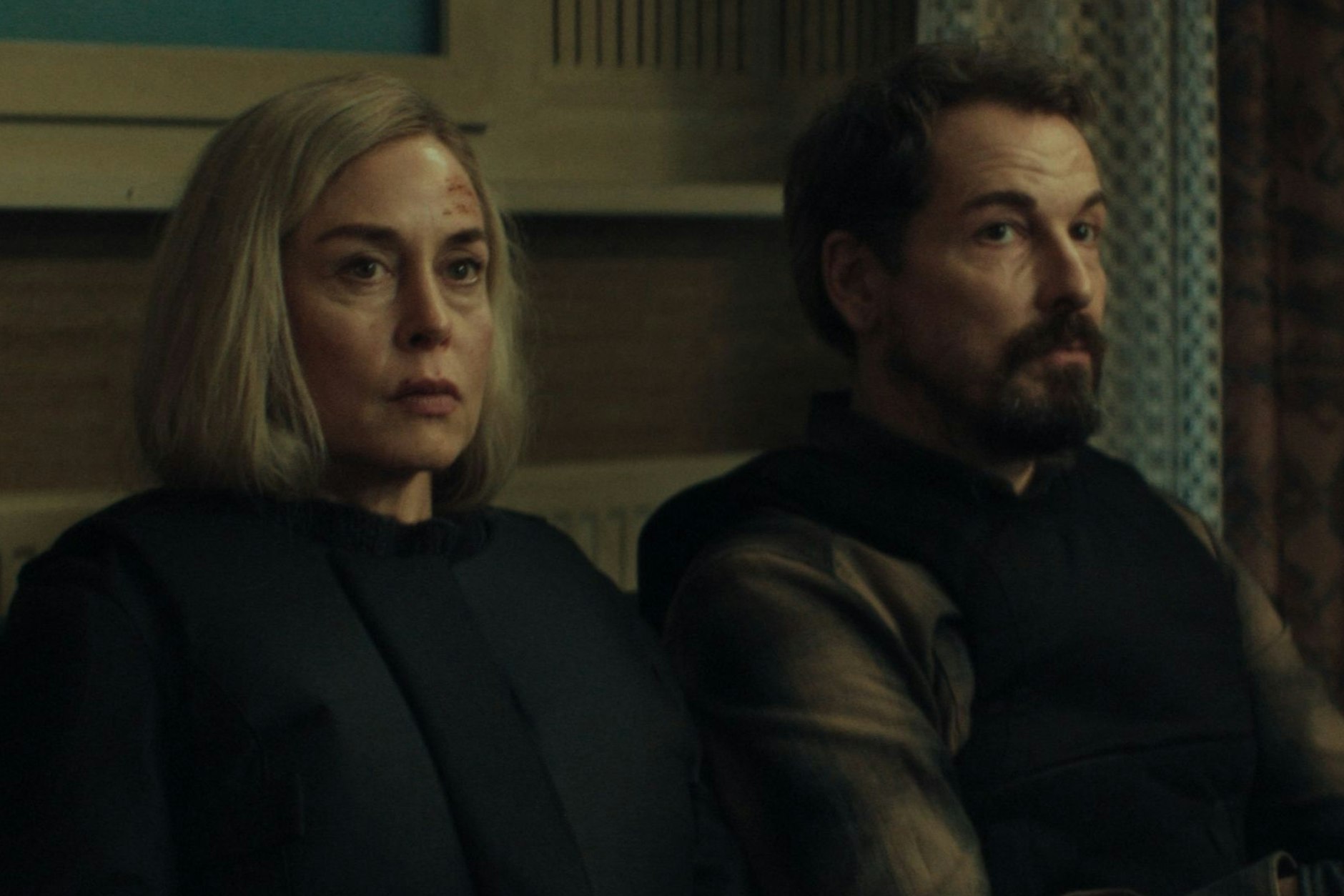 Ihnen hätte man einen extraordinären Netflix-Thriller für die Filmographie gewünscht: Susanne Wolff und Felix Kramer als Ex-Agentenpaar Meret und Simon