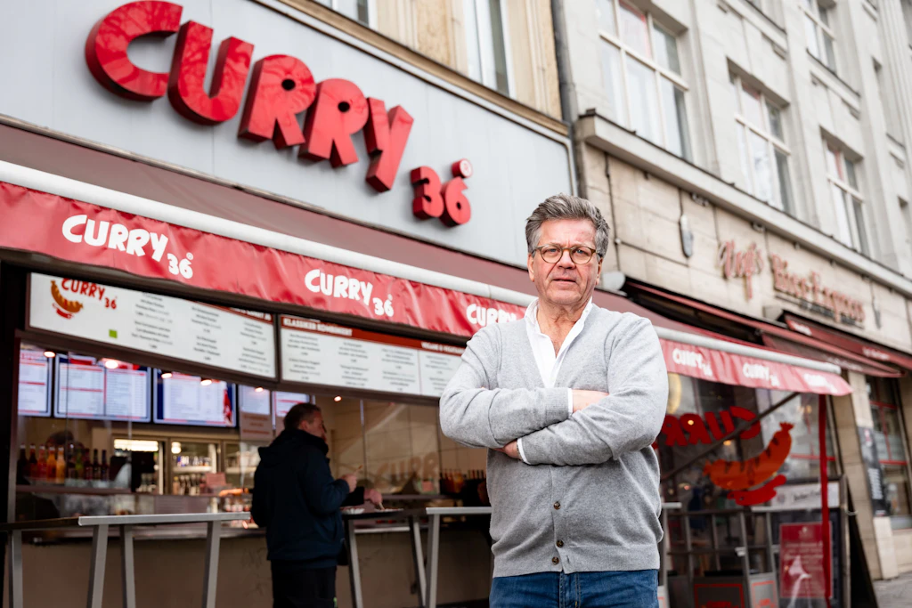 Öffnete seine Wurstbude vor 45 Jahren: Lutz Stenschke