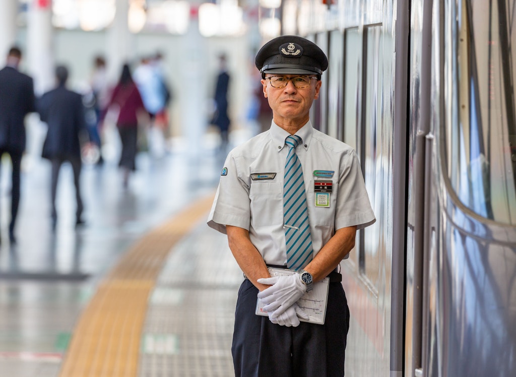 Dauer-Versp-tung-in-Deutschland-Japan-entschuldigt-sich-f-r-1-Minute