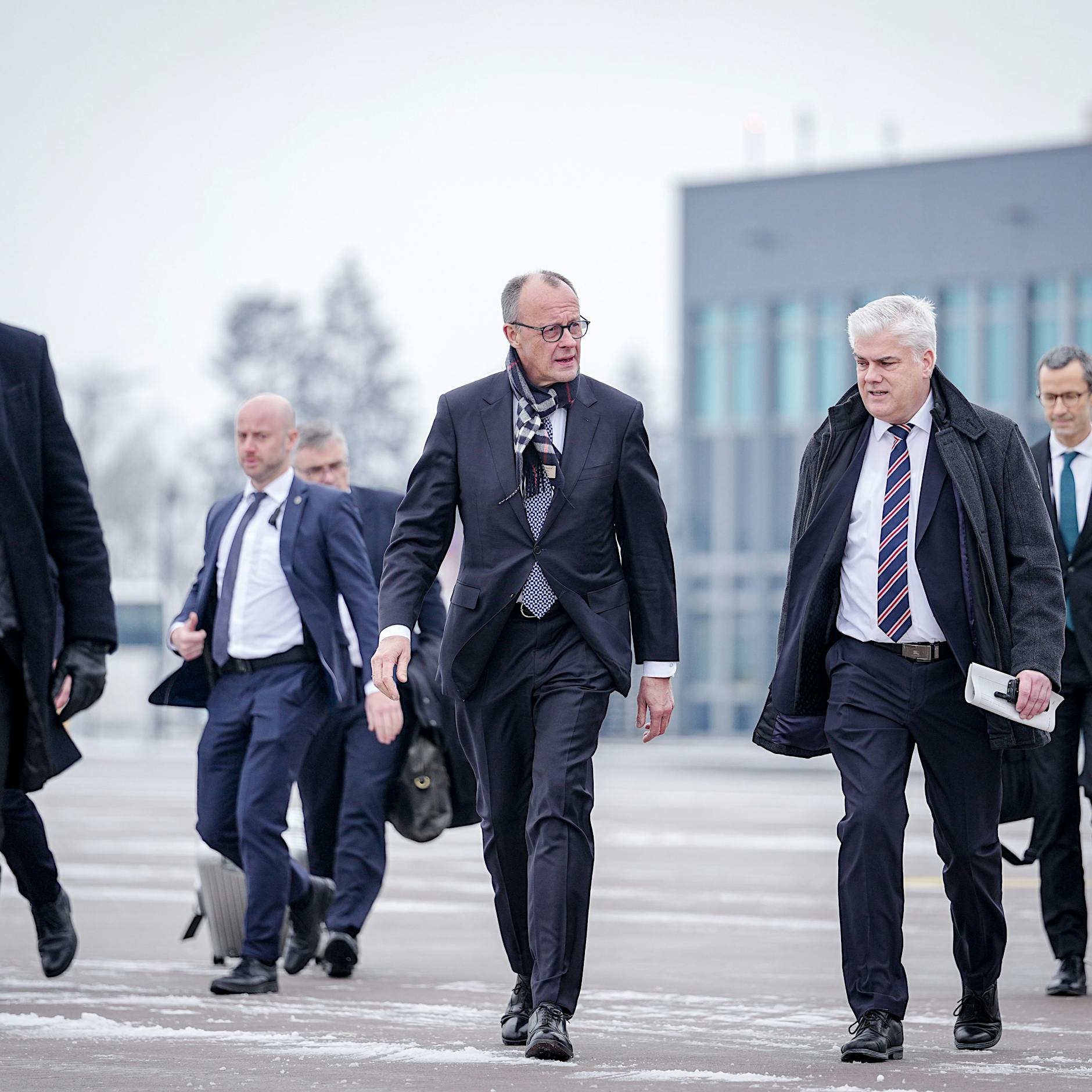 Gasexperte zu Merz’ LNG-Reise in die Golfregion: „Moralisch schwer erklärbar“