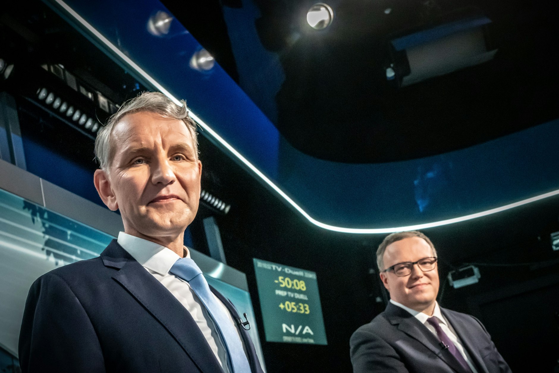 Björn Höcke (AfD, l) und Mario Voigt (CDU, r), treten bei einem Misstrauensvotum gegeneinander an.