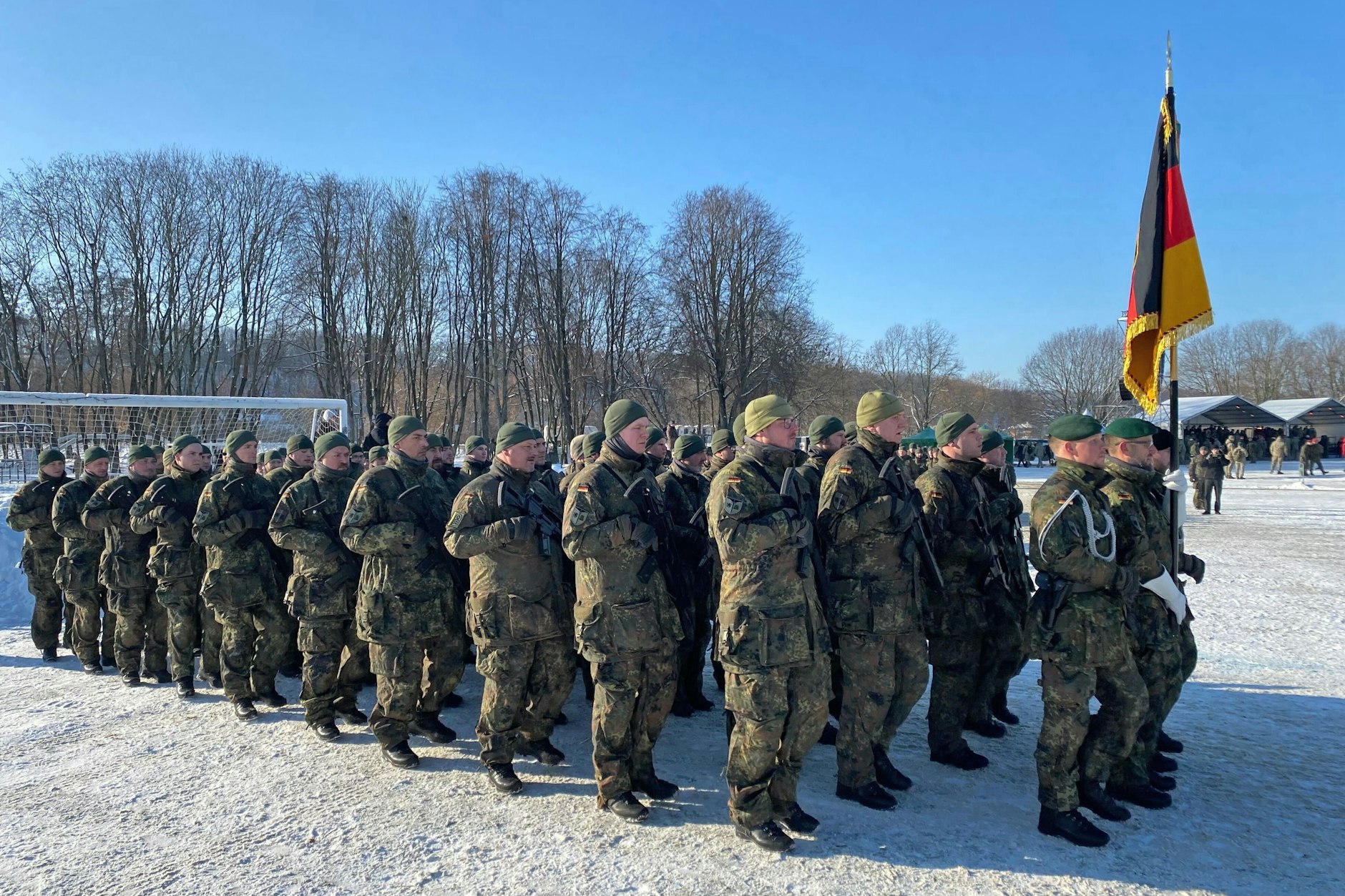 Bundeswehr-Brigade in Litauen übernimmt Kommando über litauische Kampftruppe.