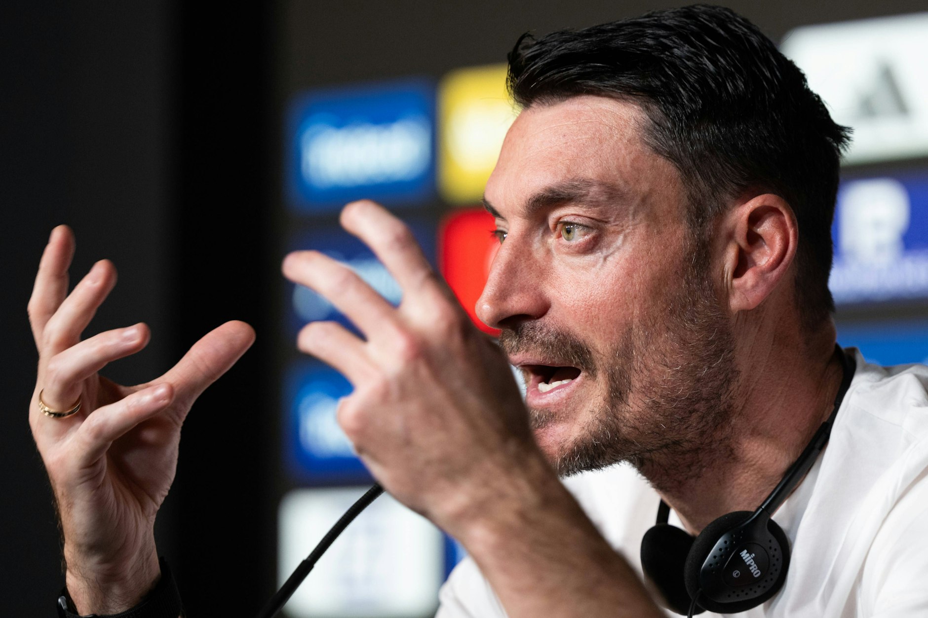 Albert Riera sprach bei seiner Vorstellung als Trainer von Eintracht Frankfurt auch über das Duell mit dem 1. FC Union Berlin.