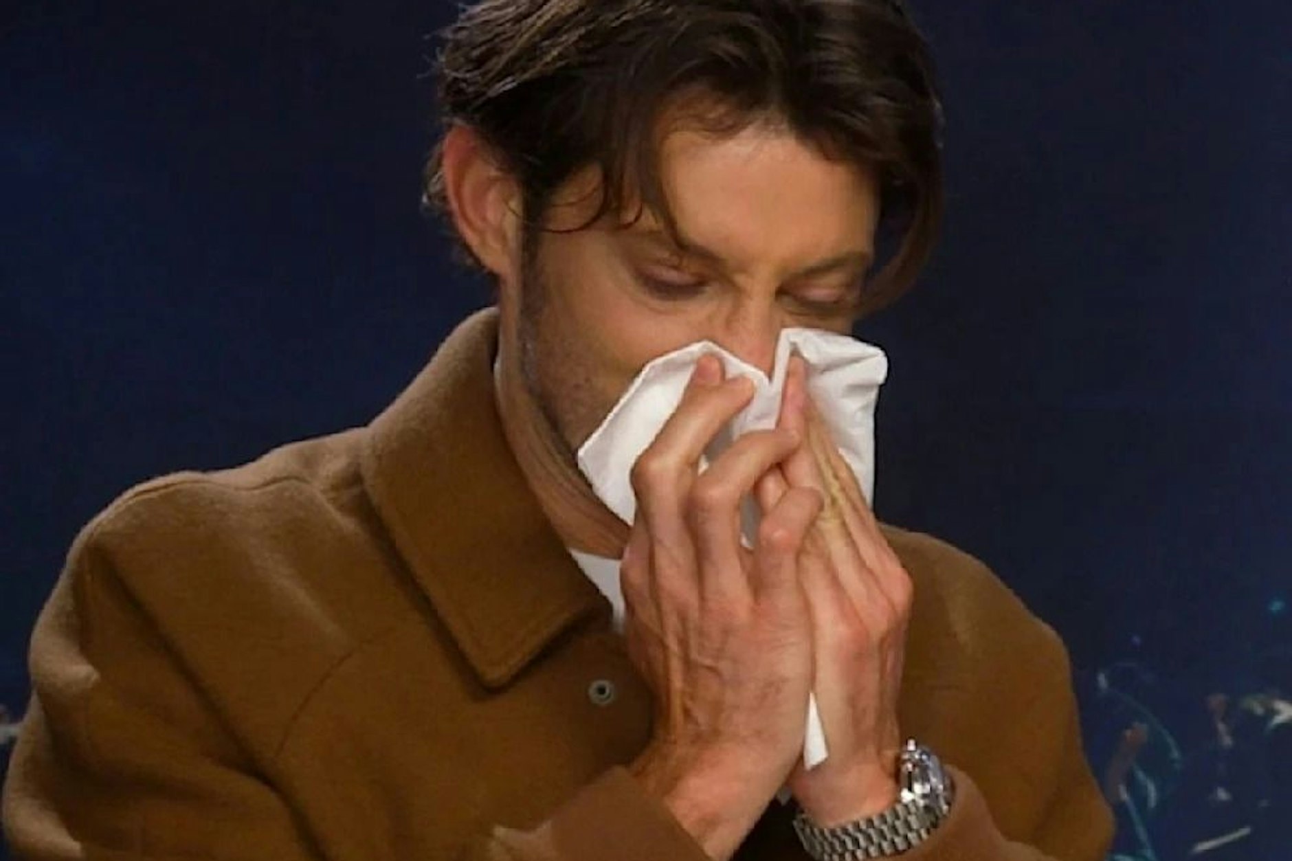 Hier rotzte Schauspieler Pierre Niney vor laufender Kamera in ein Taschentuch.