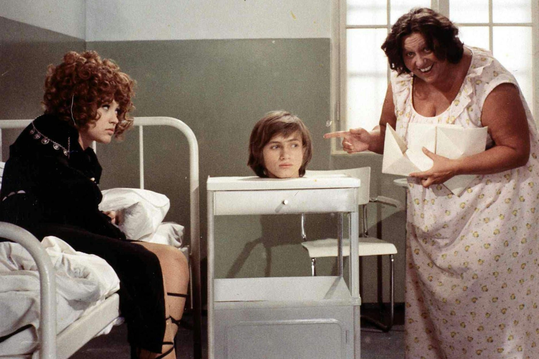 Petra&nbsp;Černocká (links) verzauberte als das Mädchen auf dem Besenstiel im gleichnamigen Film die Zuschauer in der DDR.