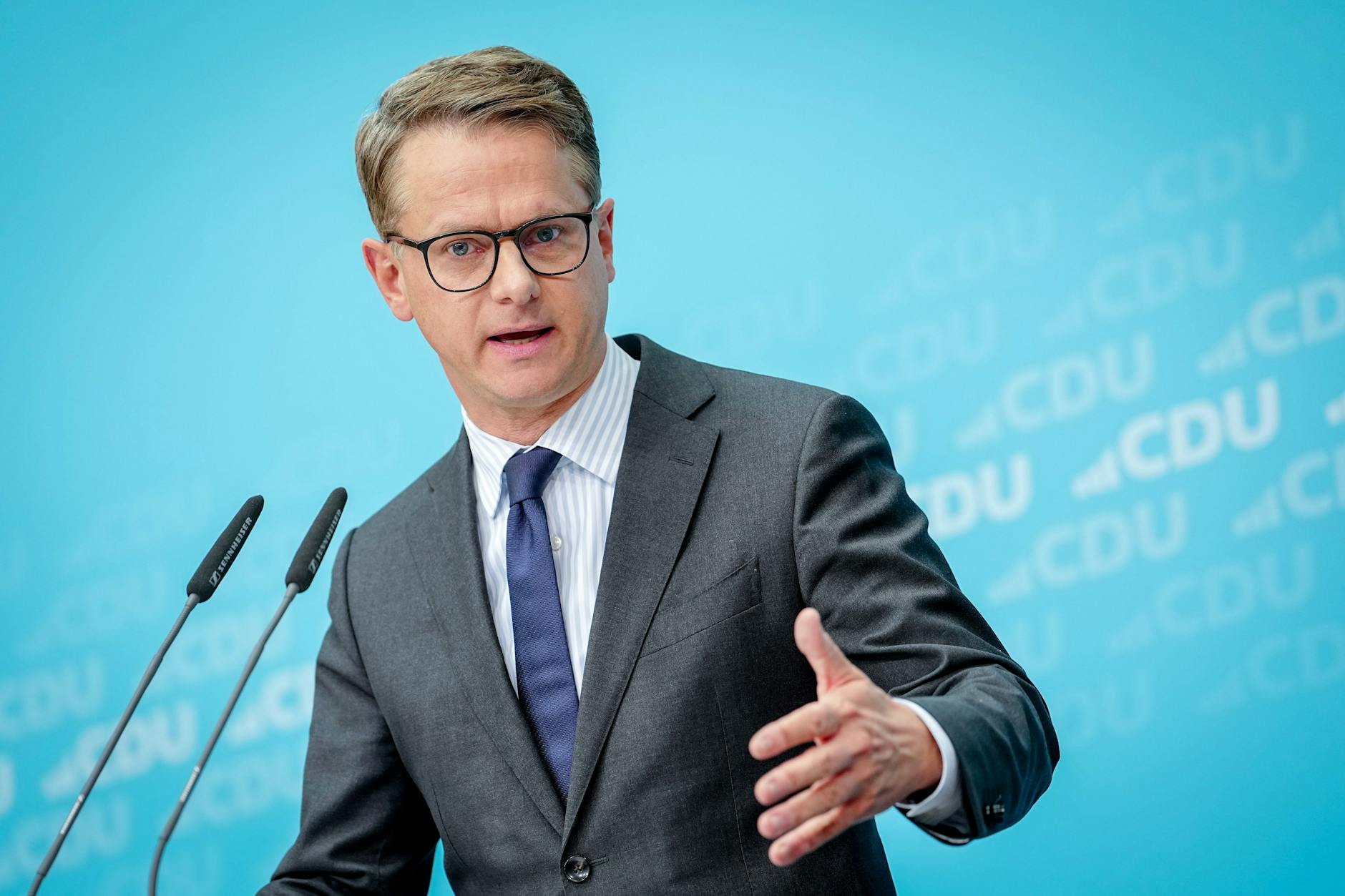 CDU-Generalsekretär Carsten Linnemann spricht sich klar für ein Verbot von sozialen Medien für Kinder und Jugendliche aus.