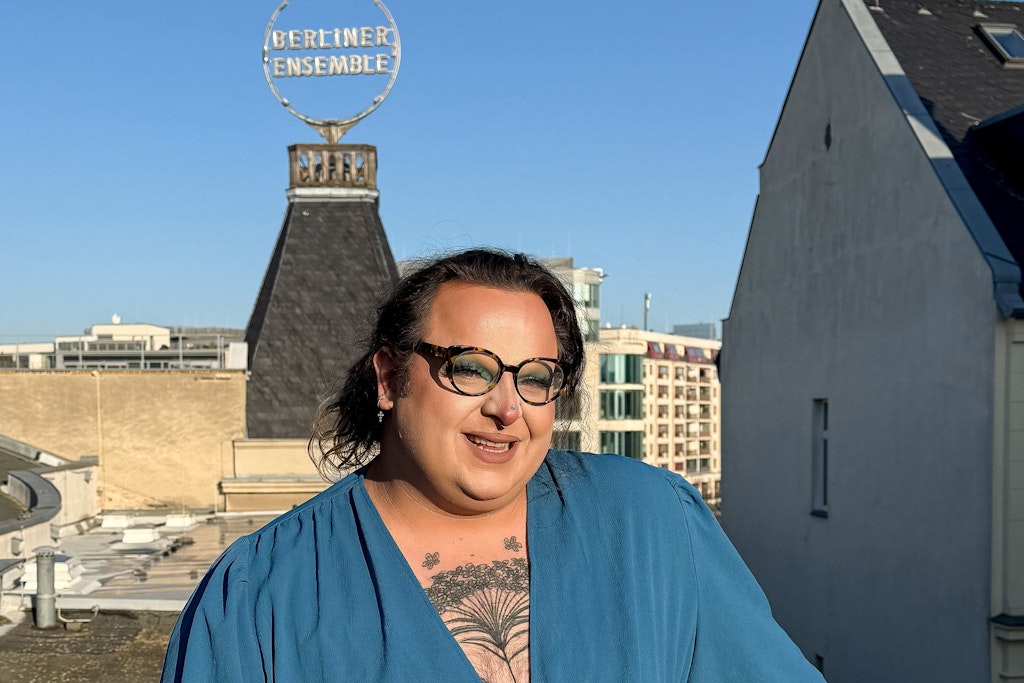 Berliner Ensemble: Wie das Theater mit dem Bookfluencer Timur Anschluss zur Jugend sucht