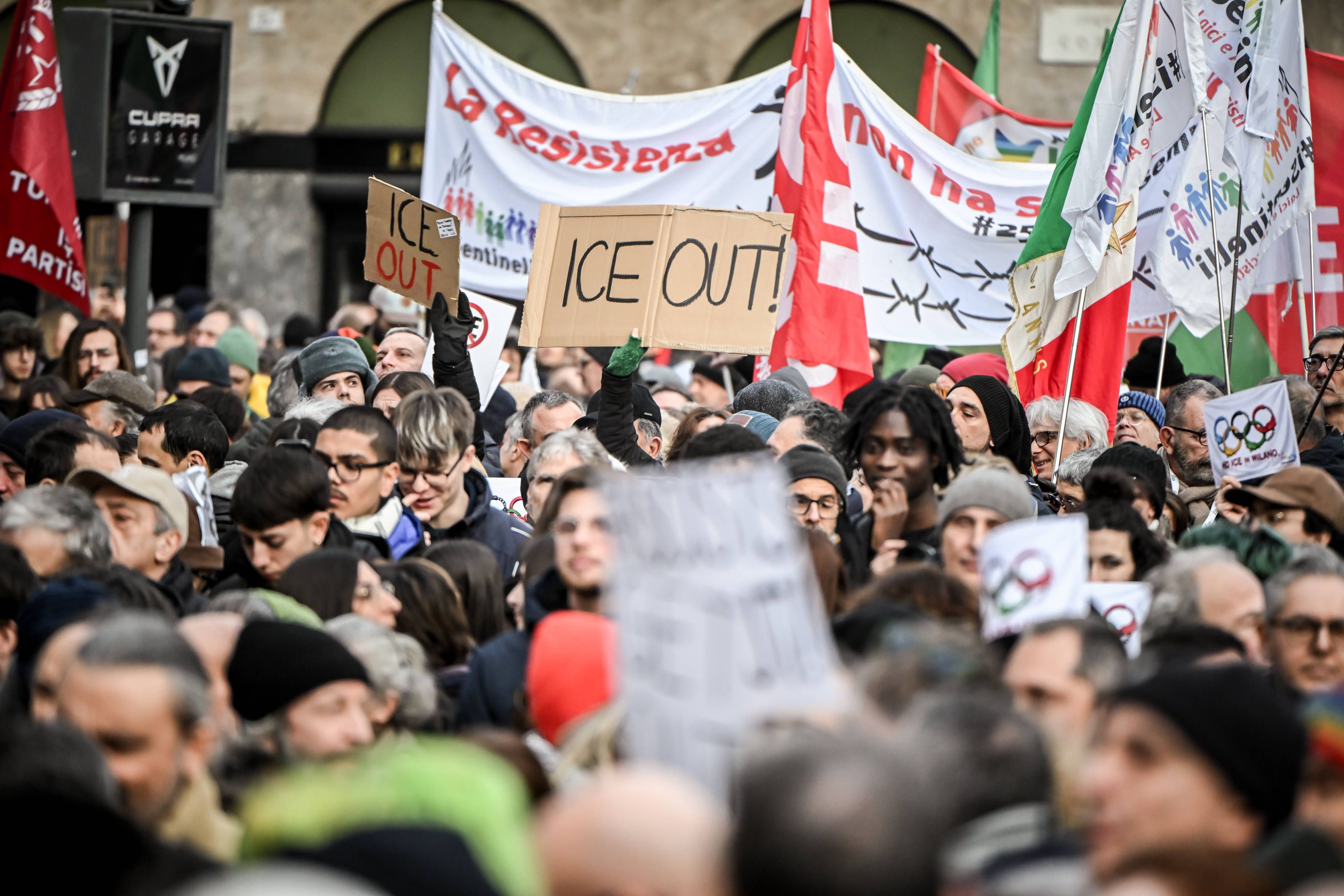 Image - Trotz Protesten: ICE-Beamte gemeinsam mit JD Vance in Italien eingetroffen