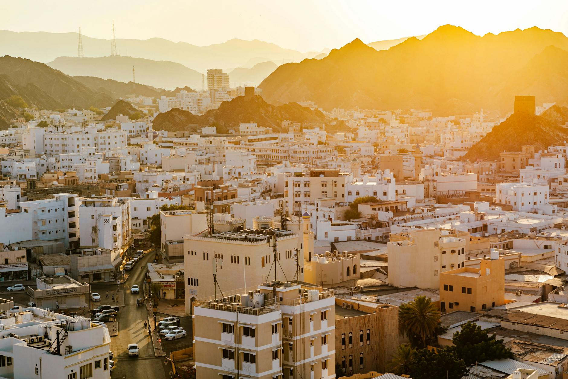 Maskat bei Sonnenuntergang. In der Hauptstadt des Oman wollen sich iranische und amerikanische Vertreter am Freitag treffen.