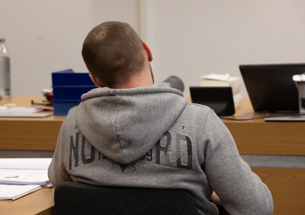 S-ure-Anschlag-gegen-Nachbarin-wegen-verschm-hter-Liebe