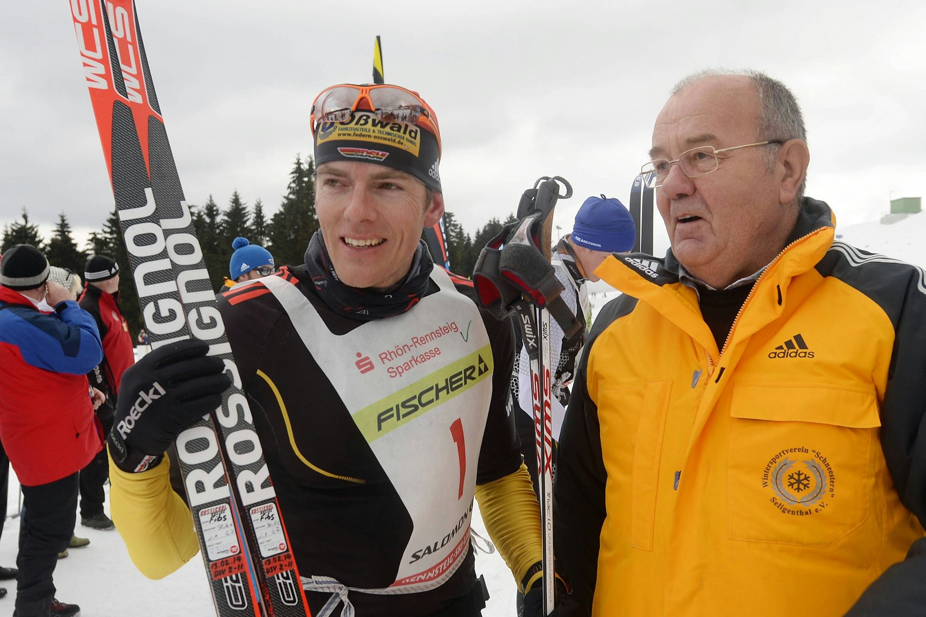 Nach seiner aktiven Karriere wird Gerhard Grimmer Sportfunktionär. Hier ist er mit dem ehemaligen Skilangläufer Jens Filbrich zu sehen.