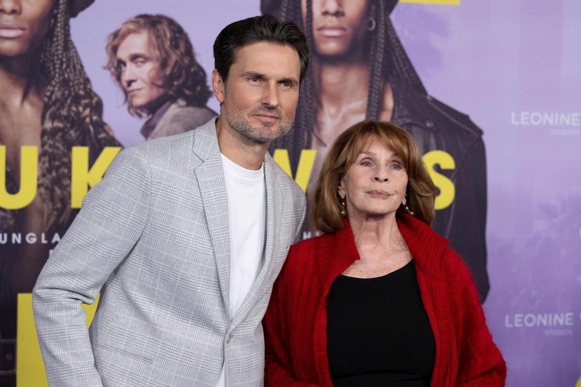 Senta Berger und ihr Sohn Simon Verhoeven bei einer Filmpremiere