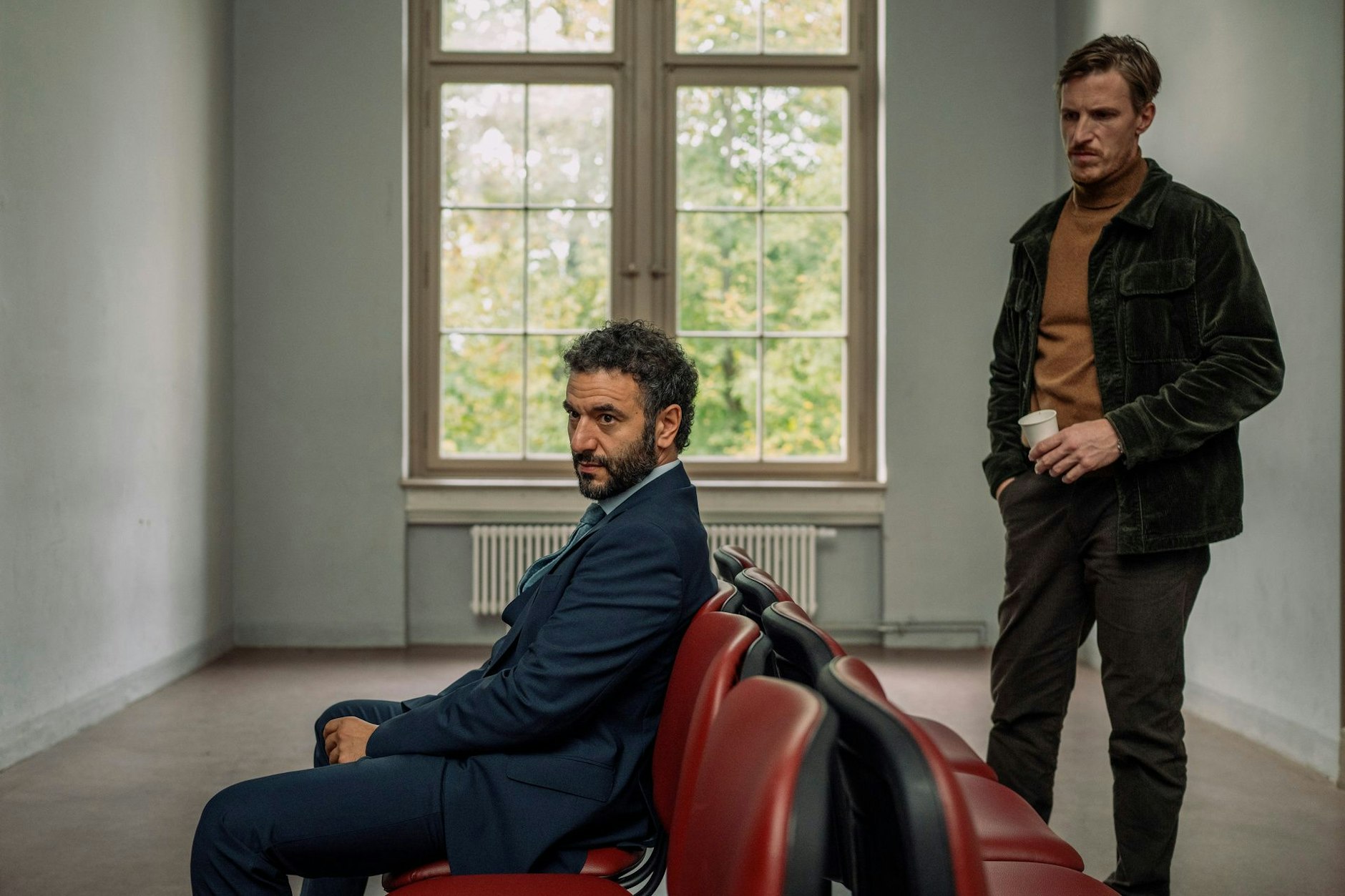 Als Hauptkommissar muss Golo Euler (r.) einen Mordfall aufklären.