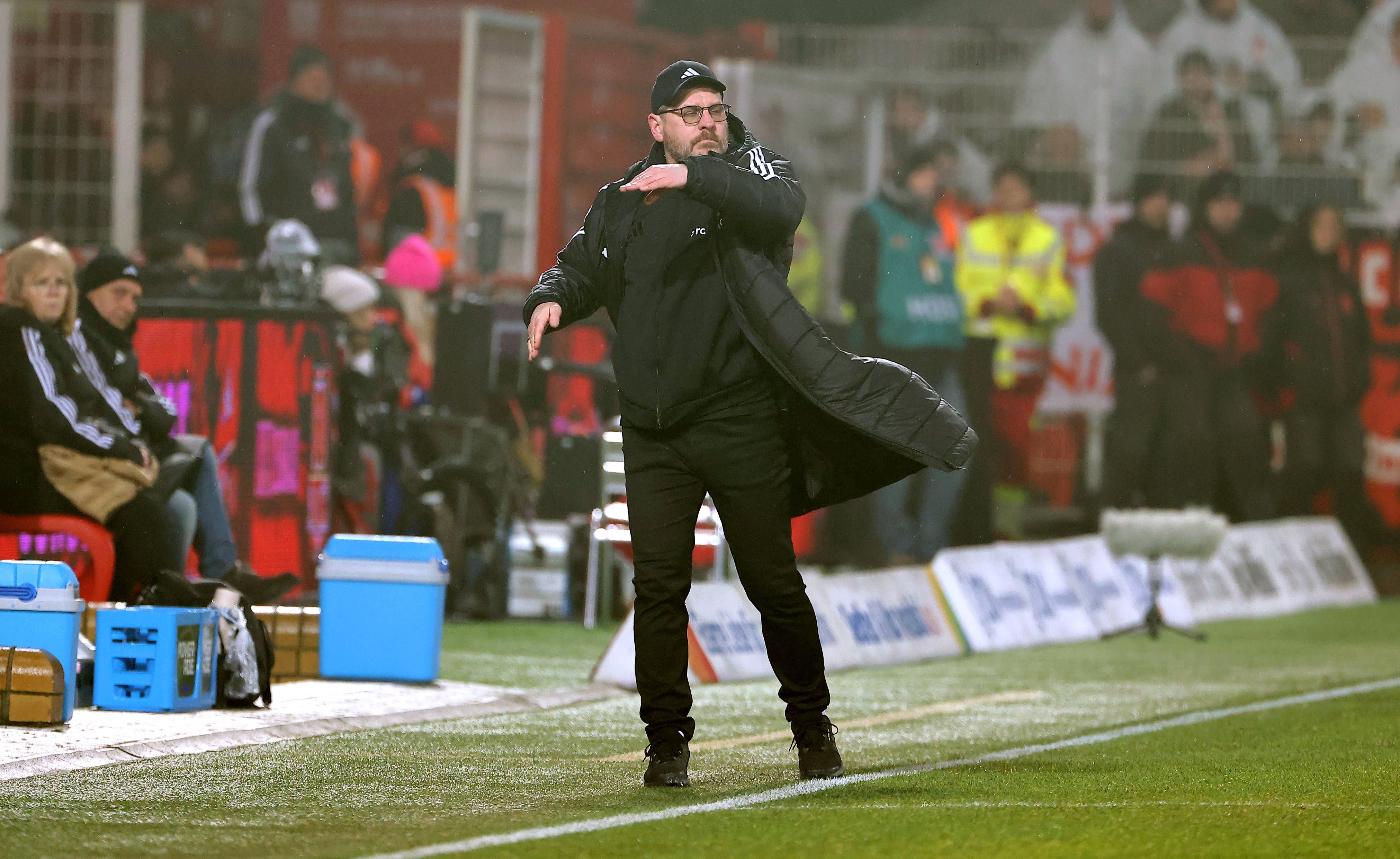 Elfer-Drama! Union-Trainer Baumgart stellt Abwehrboss Ultimatum