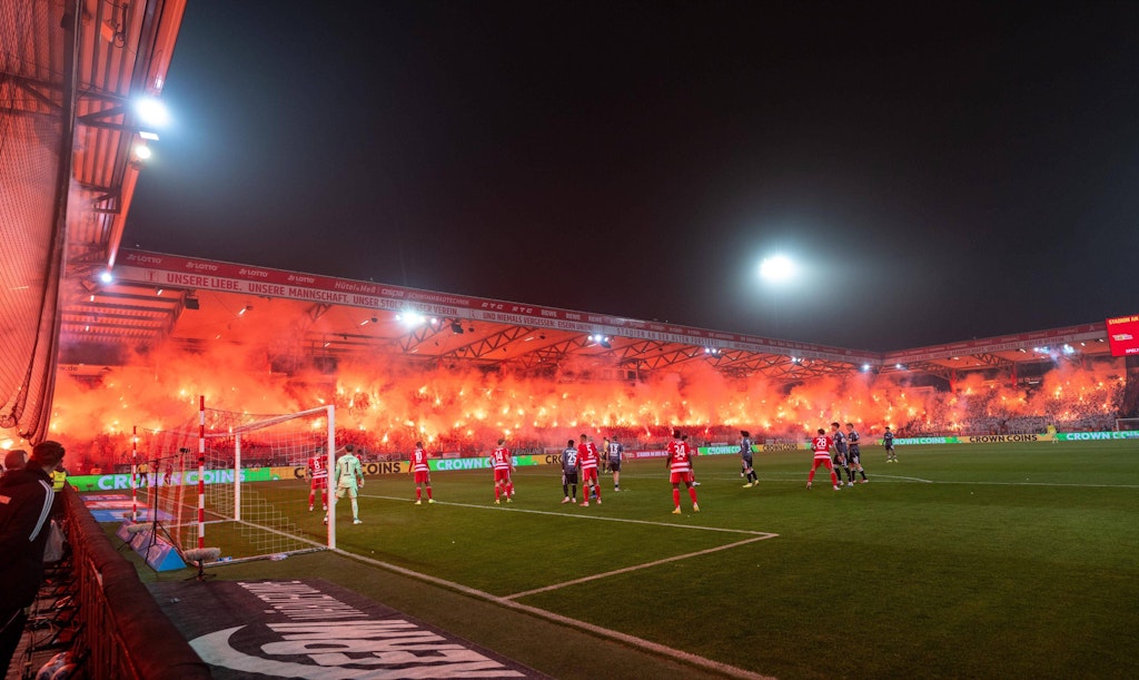 Rekordstrafe-Pyro-Party-kostet-1-FC-Union-Berlin-Millionen