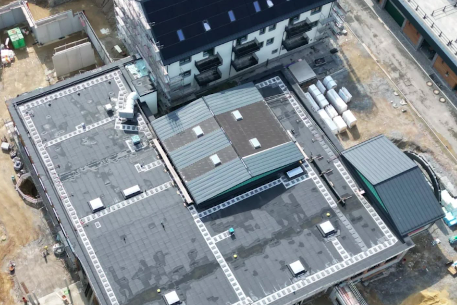 Ein Blick von oben auf den Erlebnispark „Glück Auf“ in Markersbach.