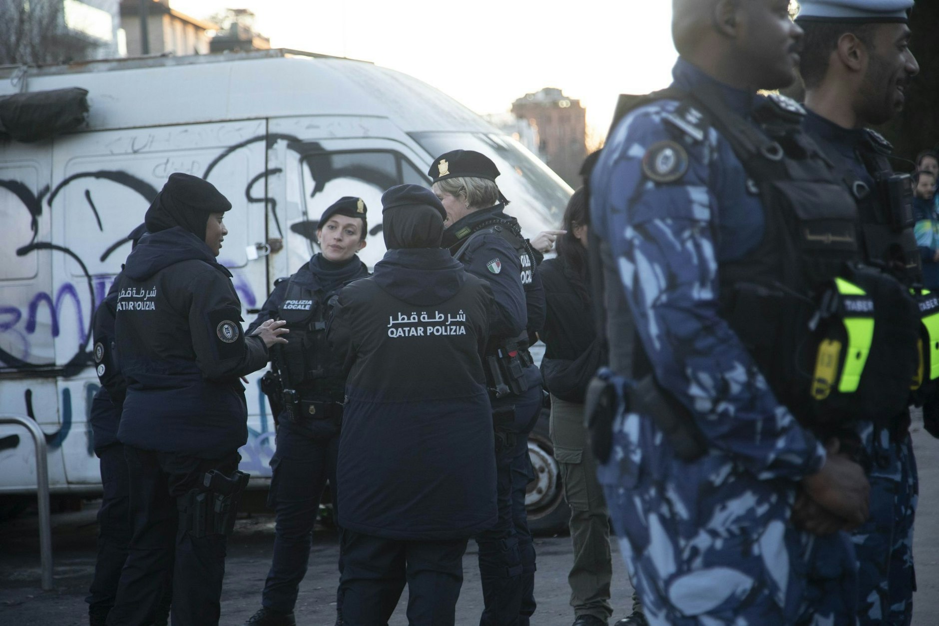 Was machen Spezialkräfte aus Katar bei Olympia. Menschenrechtsorganisationen kritisieren deren Anwesenheit.