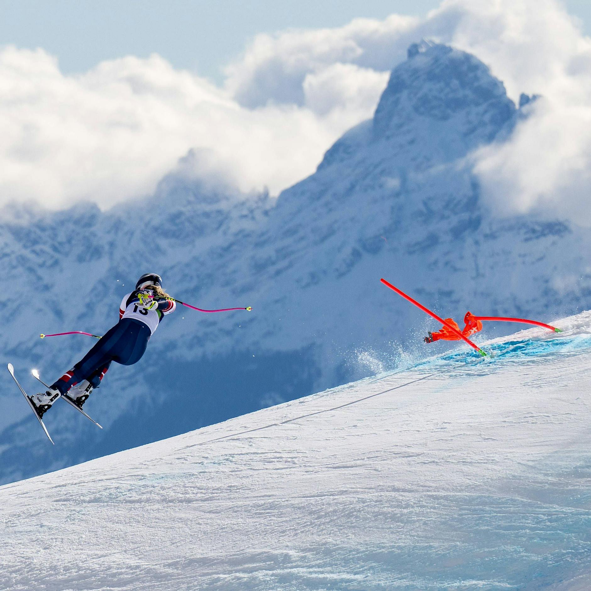 Olympia 2026: Lindsey Vonn stürzt bei der Abfahrt schwer und verletzt sich