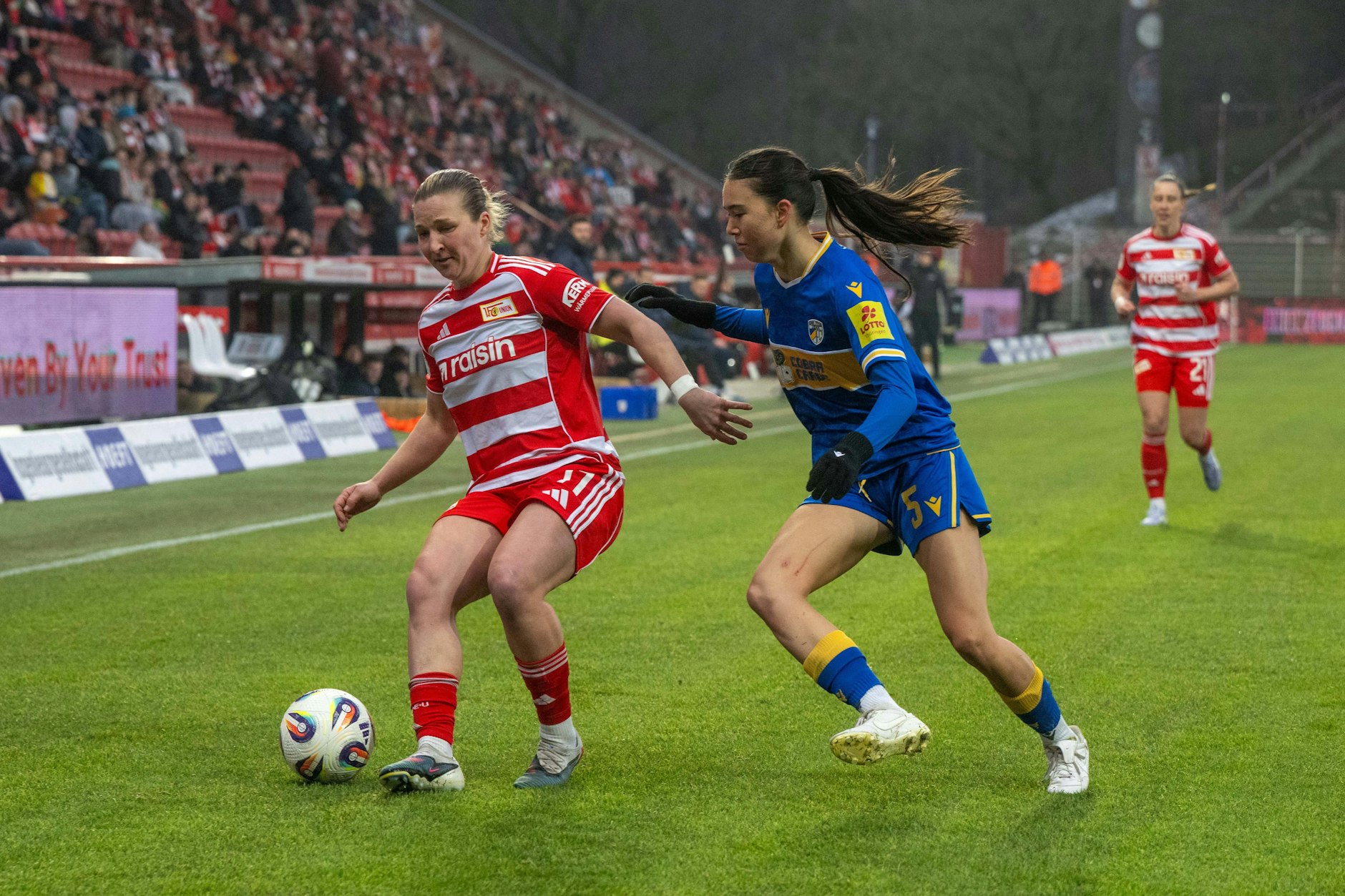 Jenas Flügelspielerin&nbsp;Suya Haering (r.) wurde zur ständigen Gefahr fürs Unioner Tor und legte das 1:0 vor.