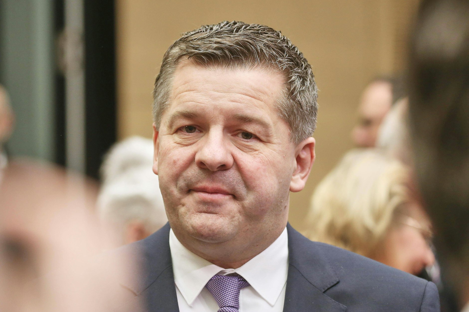 Sachsen-Anhalts Ministerpräsident Sven Schulze findet, dass Bürgergeldempfänger gemeinnützige Arbeit leisten sollten.