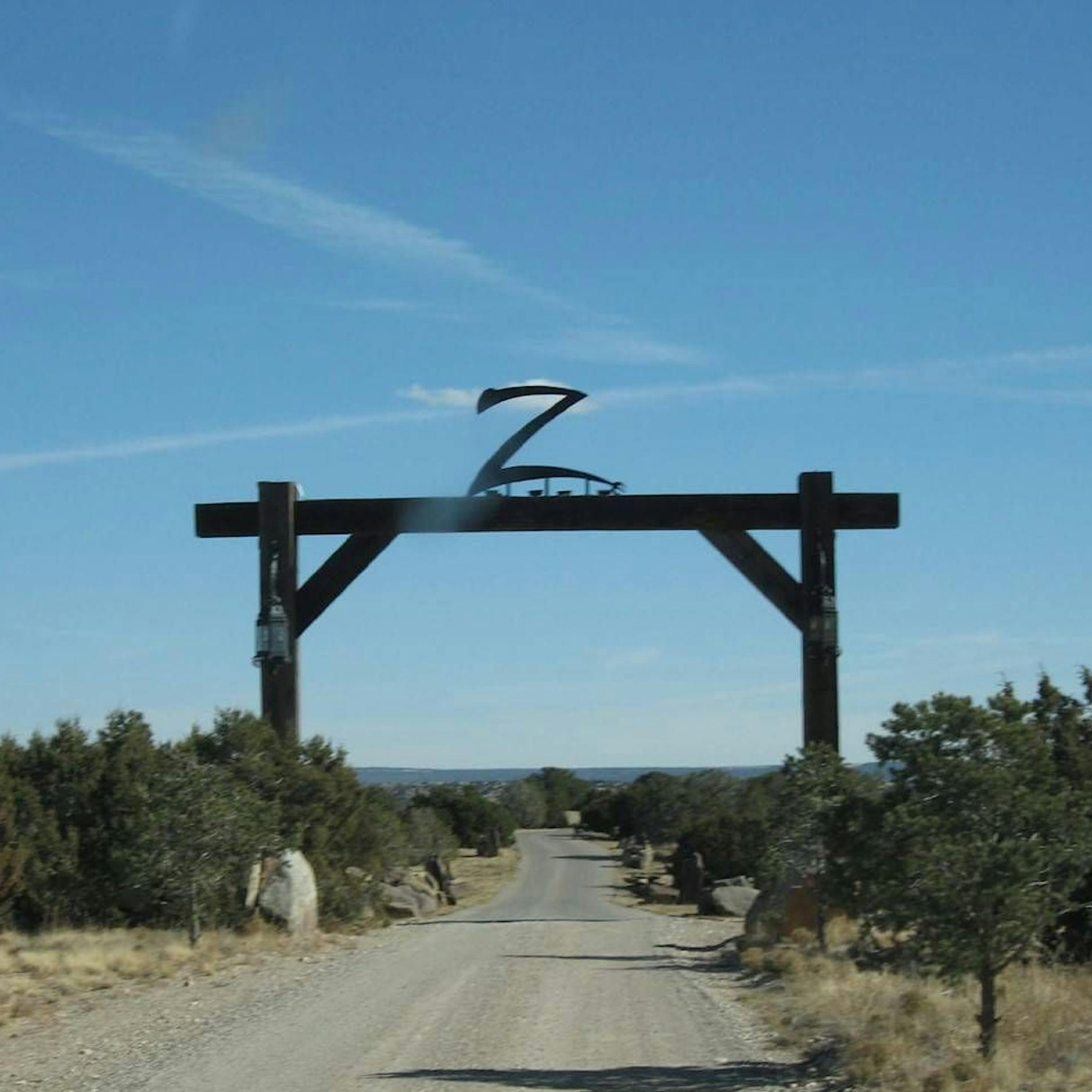 Epstein hatte nicht nur eine Insel: Neue Akten liefern Hinweise auf geheime Gräber auf Wüsten-Ranch