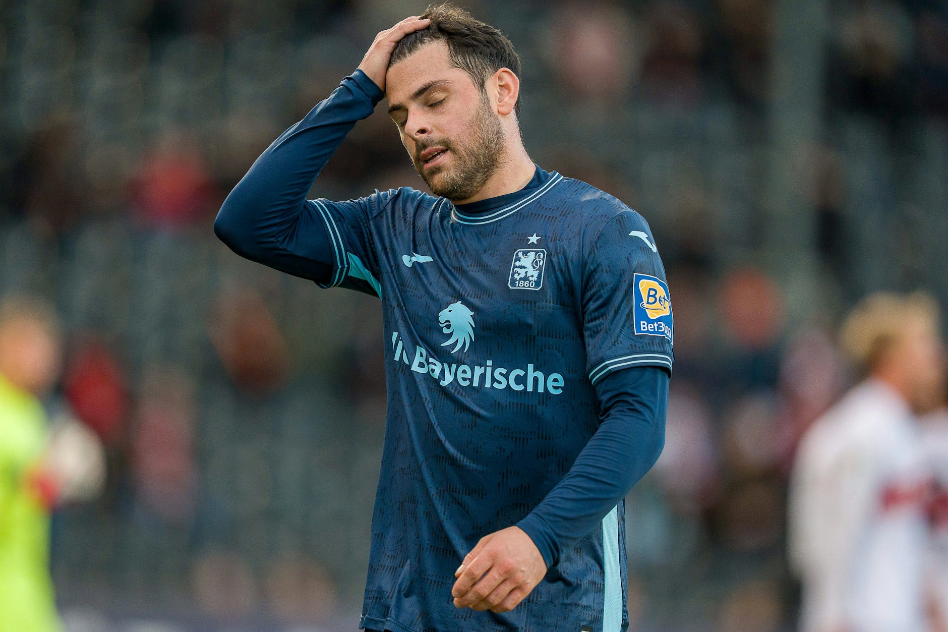 Kevin Volland erlebt auch beim TSV 1860 München keine gute Zeit. Nach dem 1:2 beim VfB Stuttgart II ist die Rückkehr in die Zweite Liga so gut wie vom Tisch.