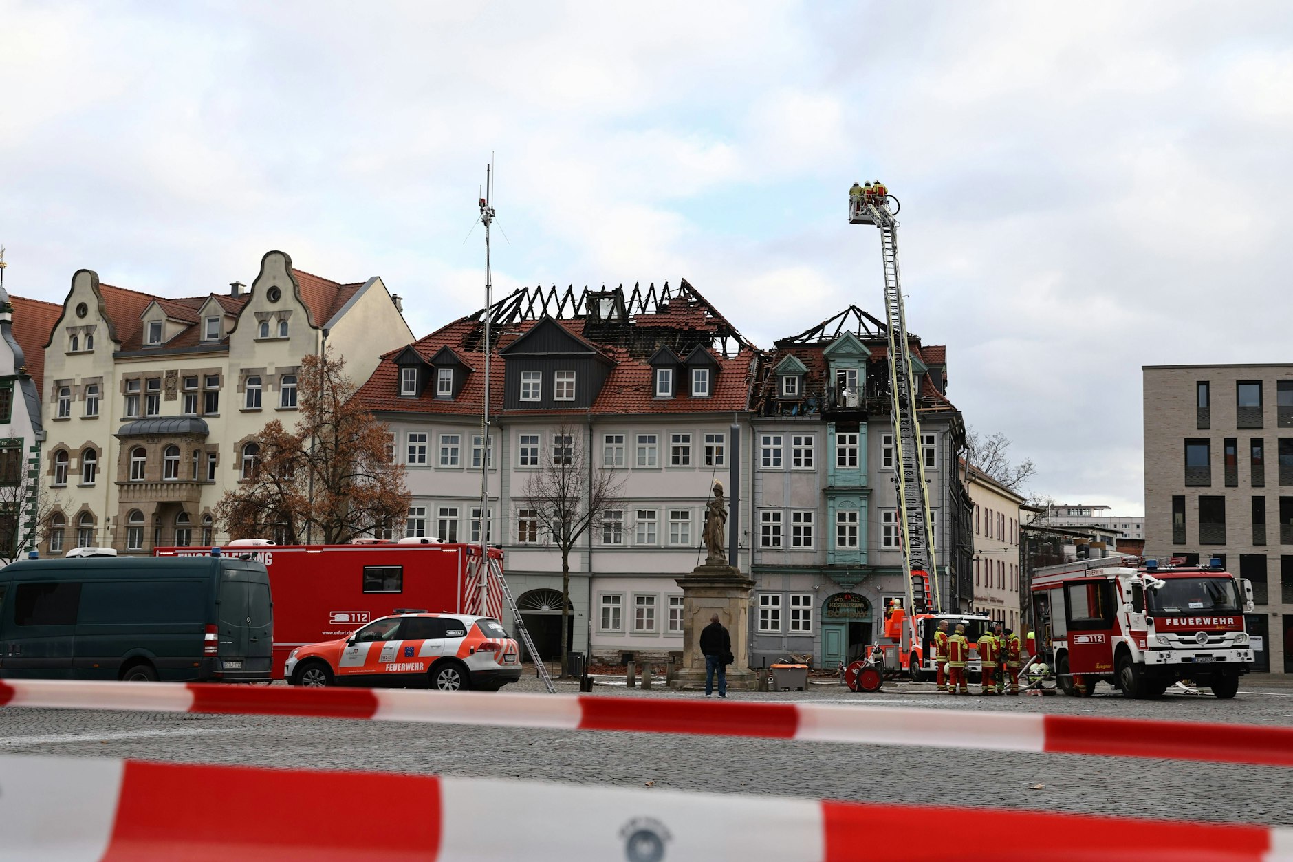 Durch den Brand wurden mehr als 20 Bewohner obdachlos.