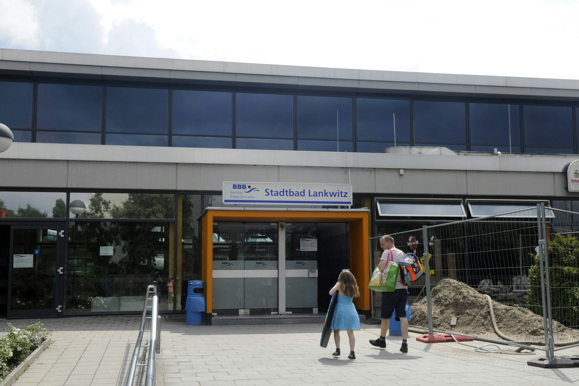 Wenn die BBB nicht mehr Geld beschaffen können, droht dem Stadtbadt Lankwitz die Schließung.