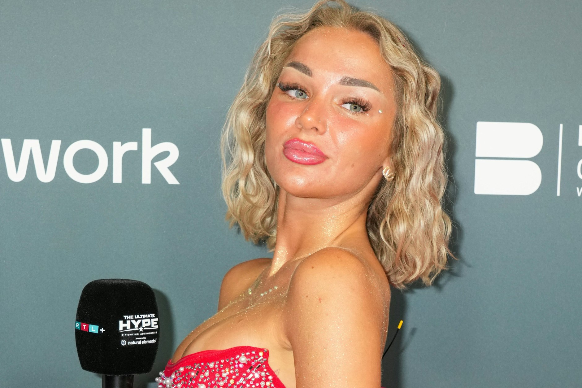 Emmy Russ macht Aleks Petrovic heftige Vorwürfe.