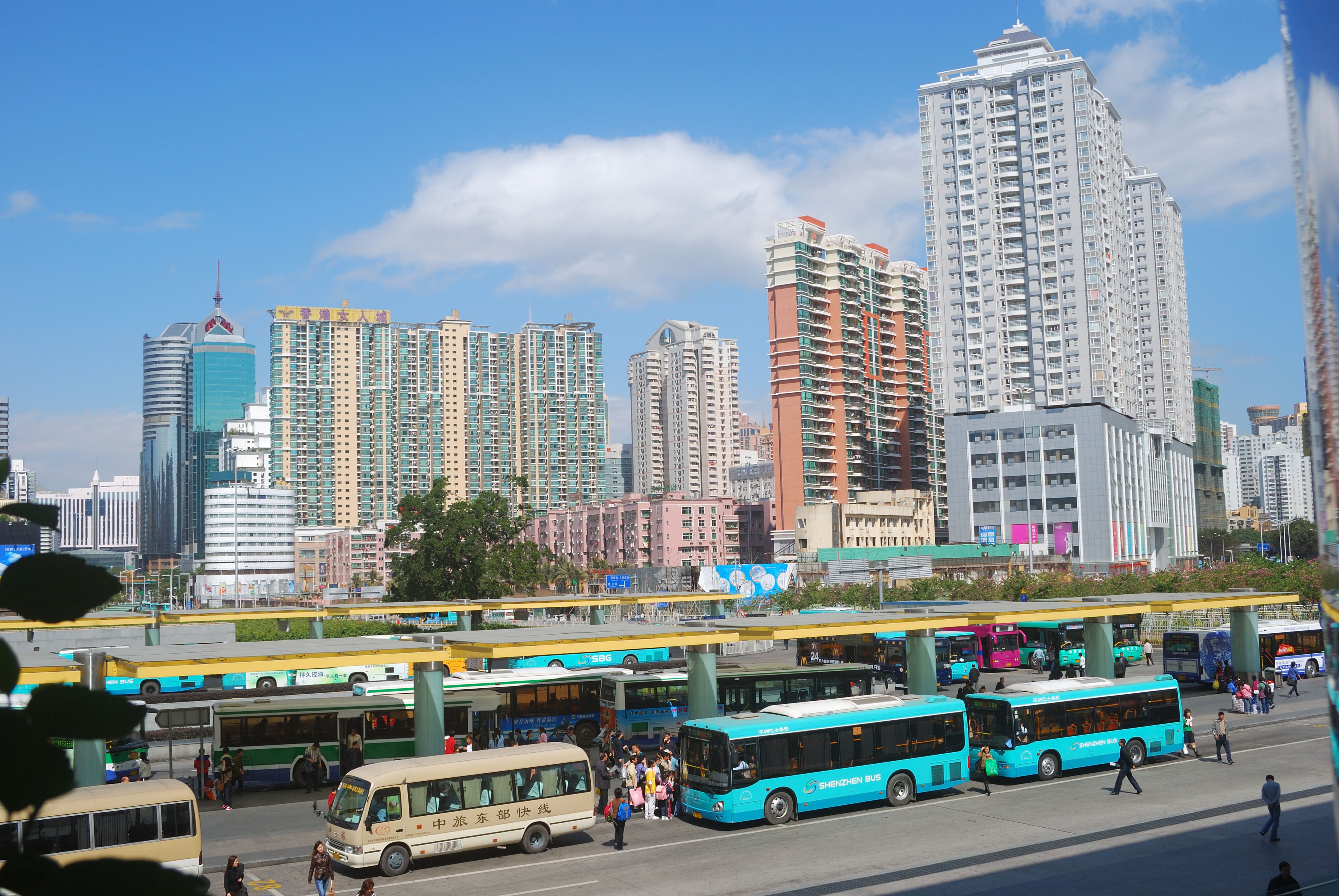 Kaffee per Drohne? Shenzhen betreibt über 300 Drohnen-Logistikrouten für Lieferungen aus der Luft