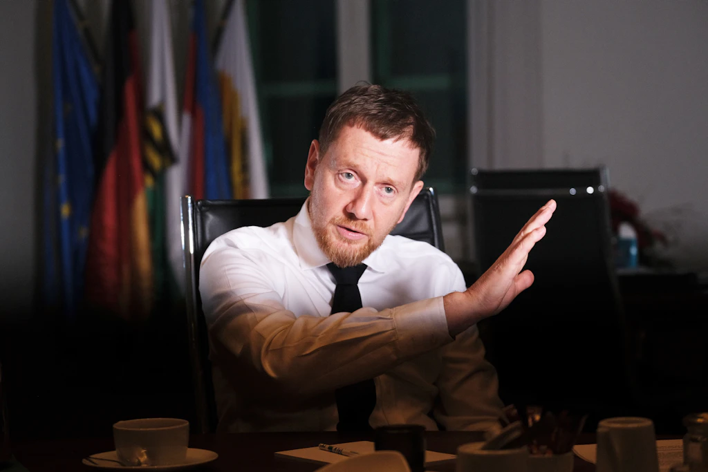 „Man wird Russland nicht auf dem Schlachtfeld besiegen können“: Kretschmer wirbt für Verhandlungen