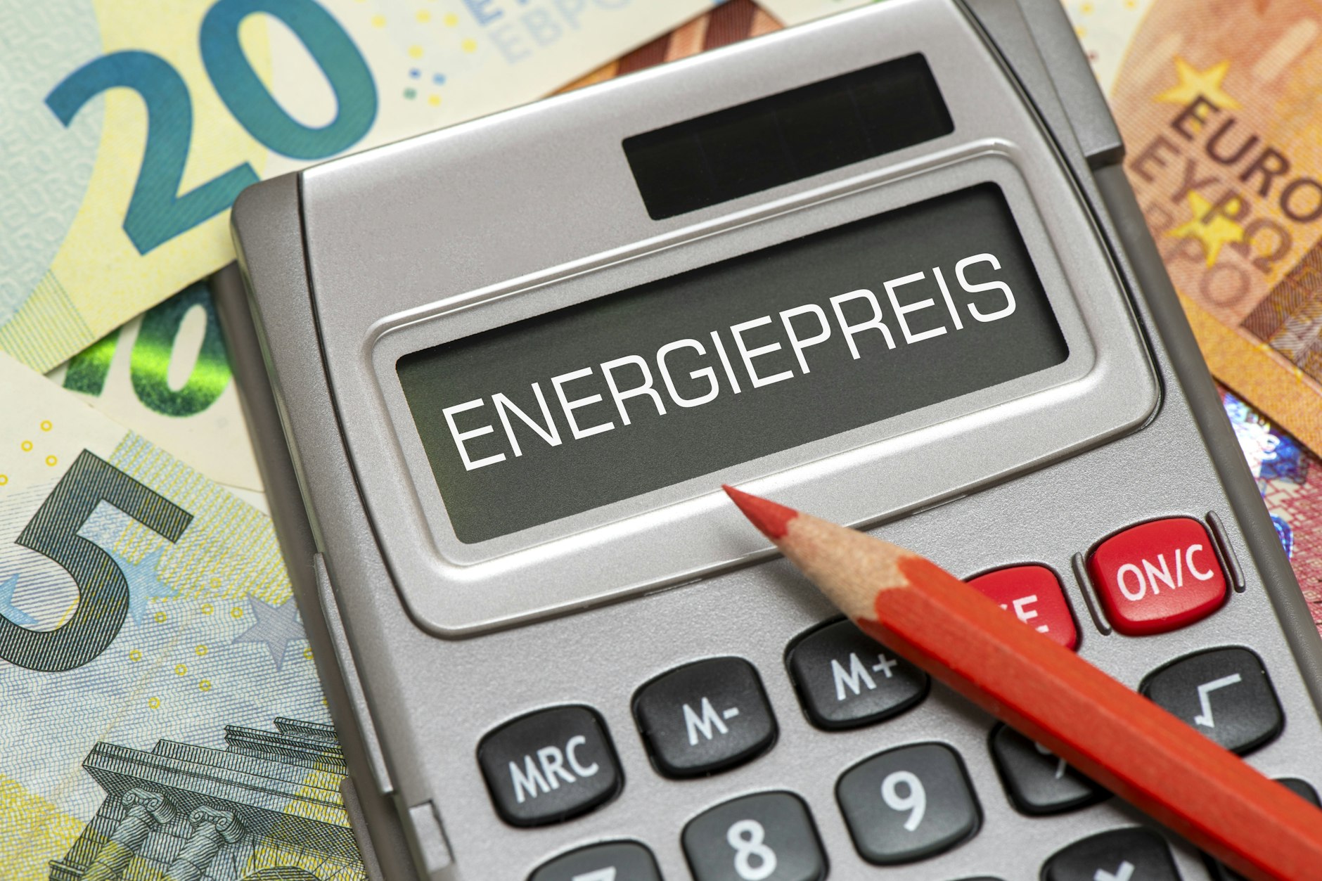 Bei den Energiepreisen müssen viele Menschen genau kalkulieren.