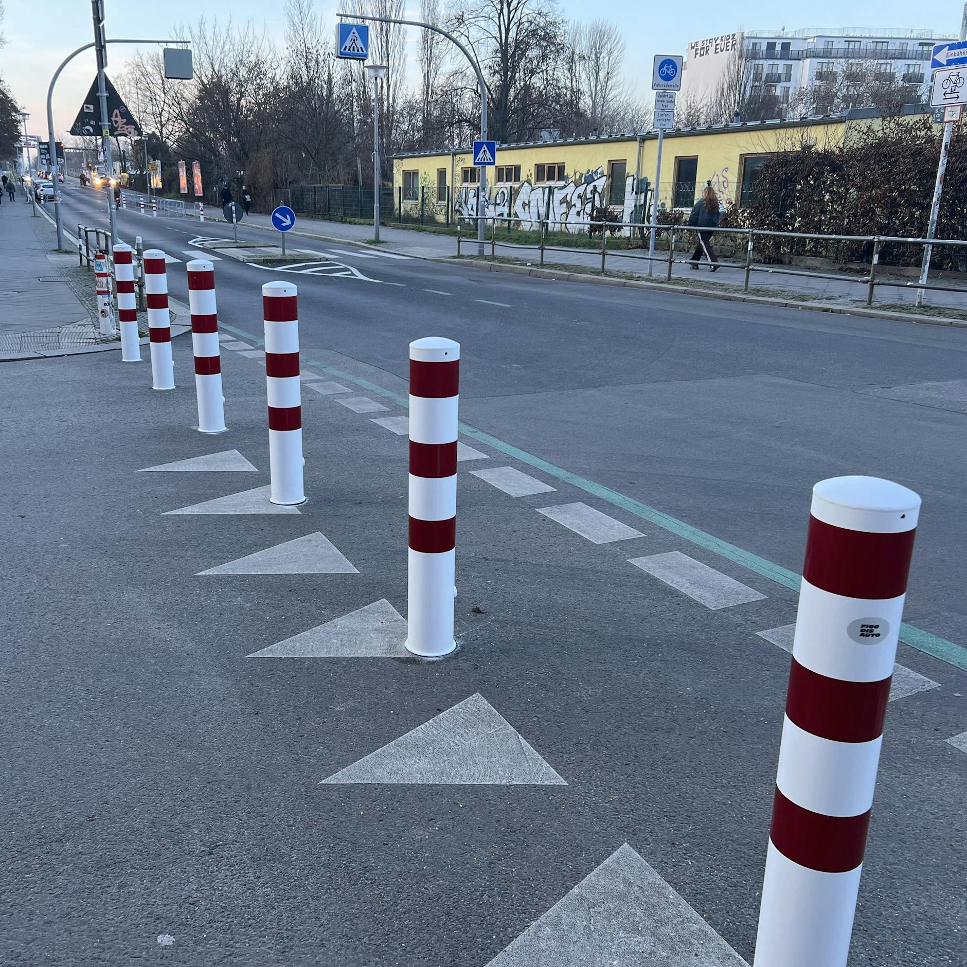 Image - Poller-Gegner am Ostkreuz sammeln jetzt Unterschriften
