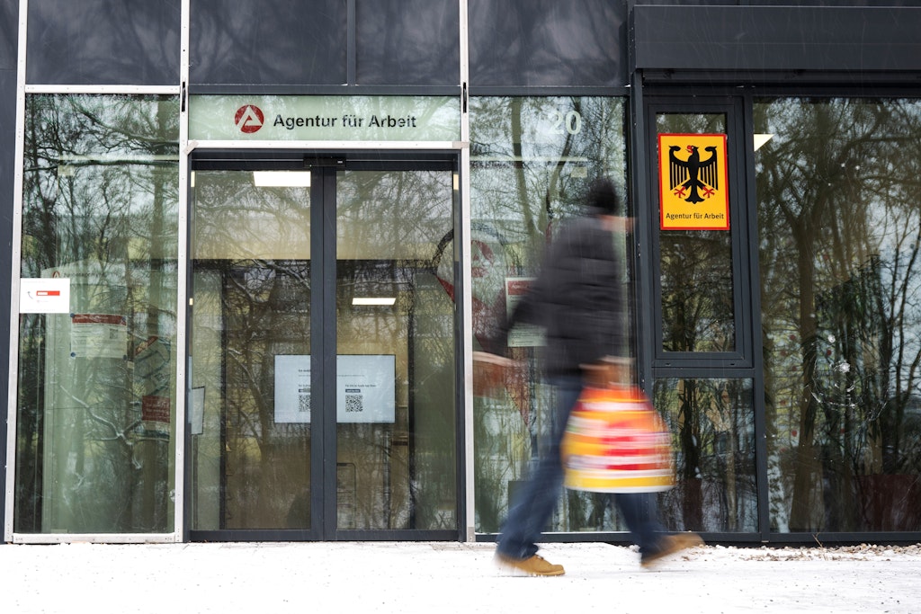 Kassenbeiträge und Bürgergeld: Mehrheit der Deutschen hält Sozialstaat für nicht finanzierbar