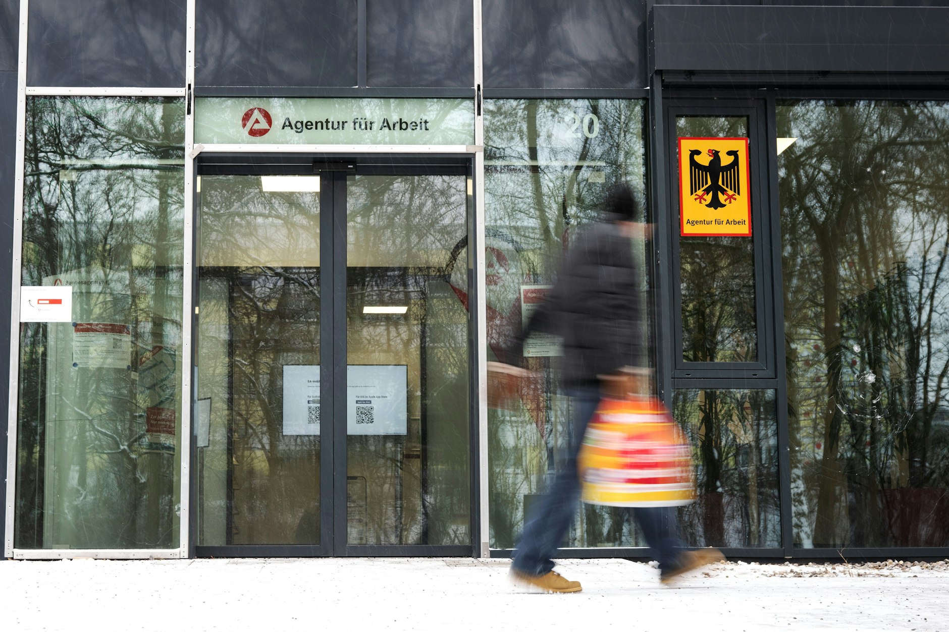 „Der Sozialstaat, wie wir ihn heute haben, ist mit dem, was wir volkswirtschaftlich leisten, nicht mehr finanzierbar“, sagte Bundeskanzler Merz im vergangenen Jahr.