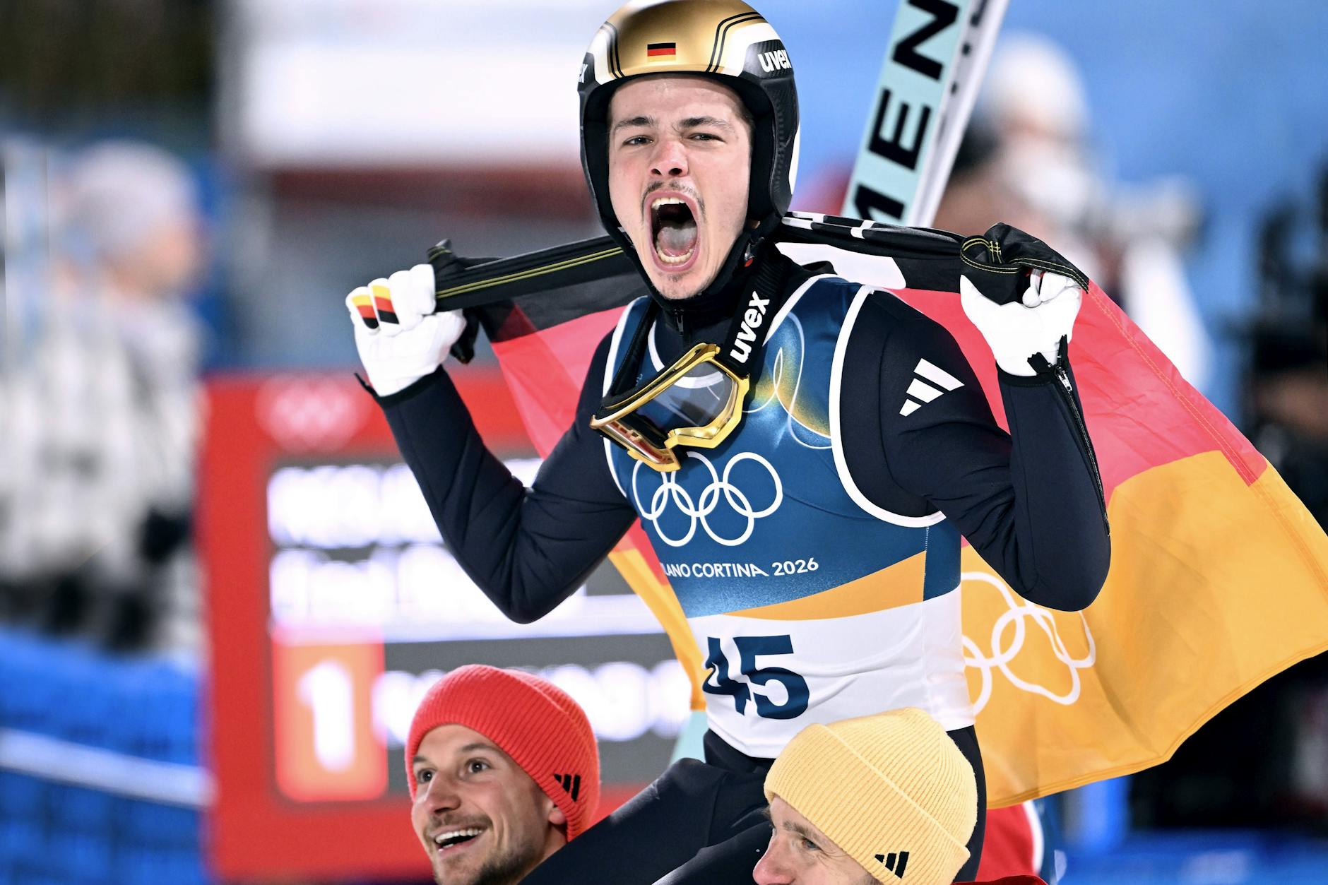 Philipp Raimund gewinnt als fünfter Deutscher Olympia-Gold im Skispringen.