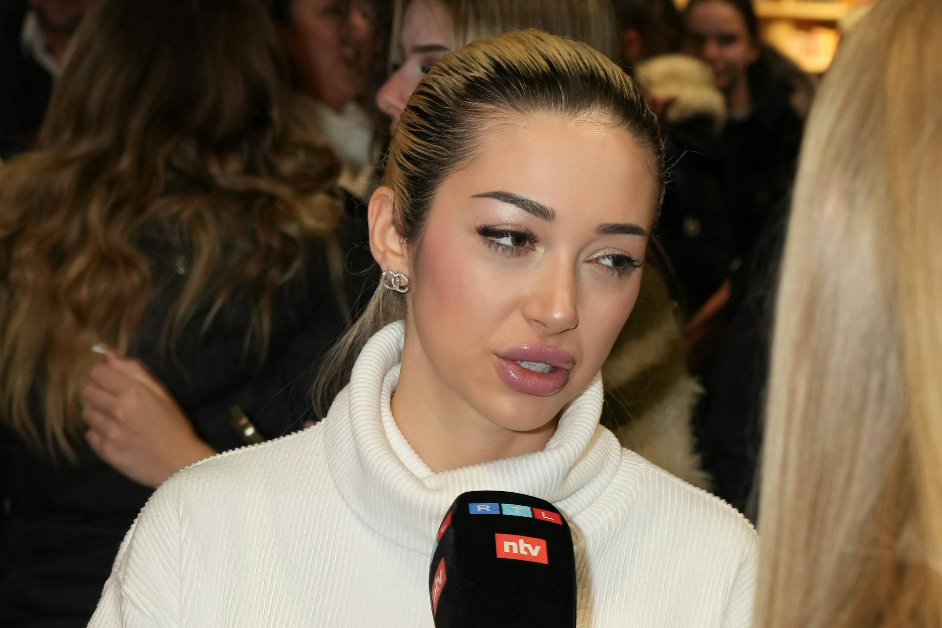 Ariel meldet sich nach dem Dschungelcamp zum „Couple Challenge“-Skandal zu Wort.