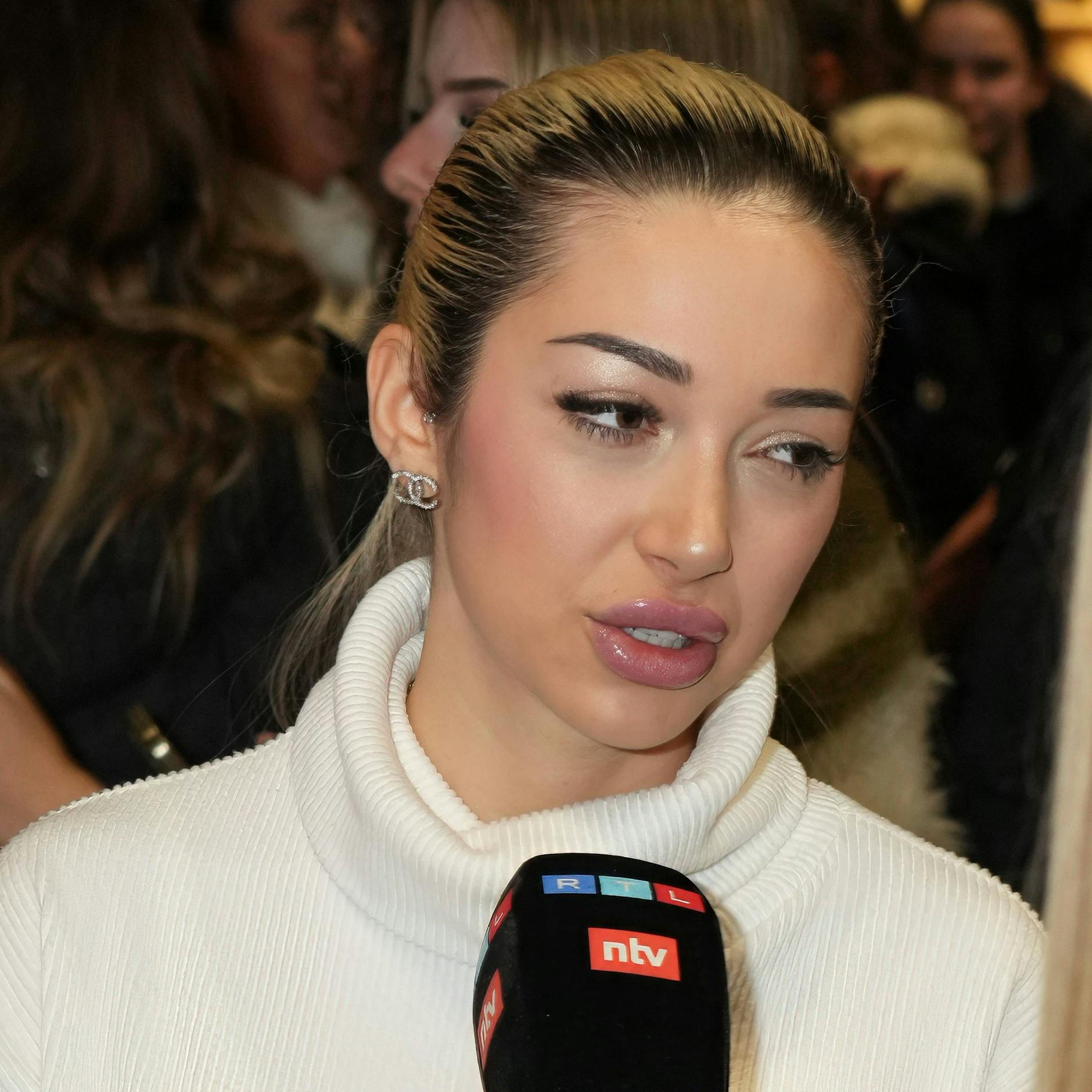 Image - So peinlich rechtfertigt Ariel den Bodyshaming-Skandal