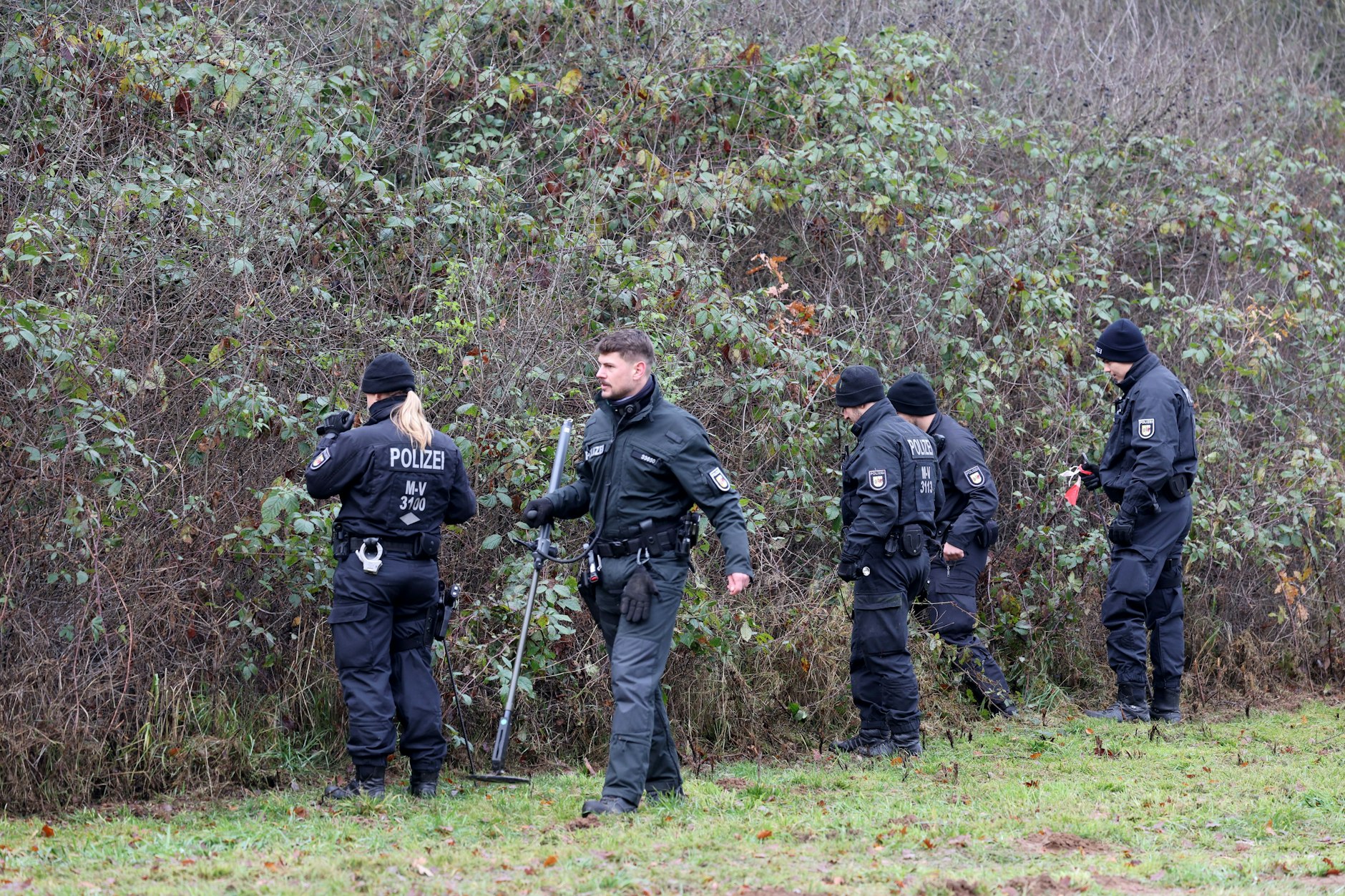 Mehrmals durchsuchten Ermittler das Gebiet rund um den Fundort von Fabians Leiche. Zuletzt waren die Experten der Polizei hier Anfang Dezember aktiv.