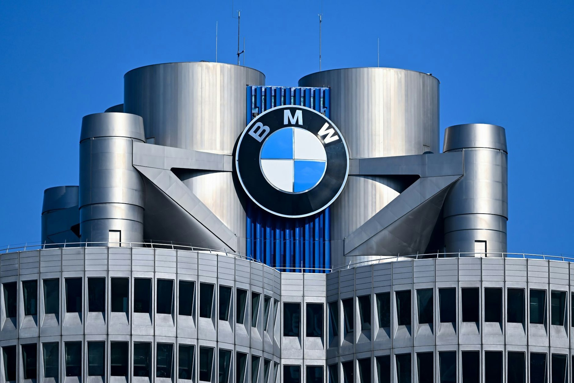 Auf die Werkstätten von BMW kommt nun einiges an Arbeit zu.