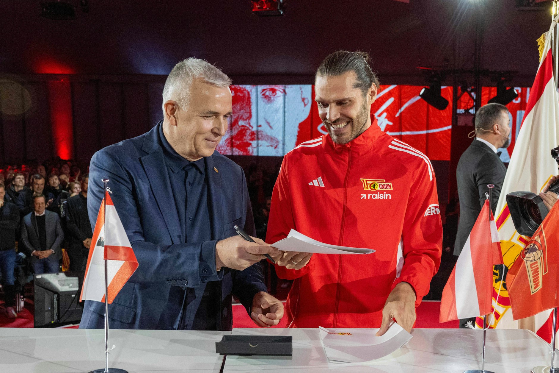 Amtlich: Christopher Trimmel verlängert kurz vor seinem 39. Geburtstag beim 1. FC Union Berlin seinen Vertrag und geht in Köpenick im Sommer in seine 13. Saison