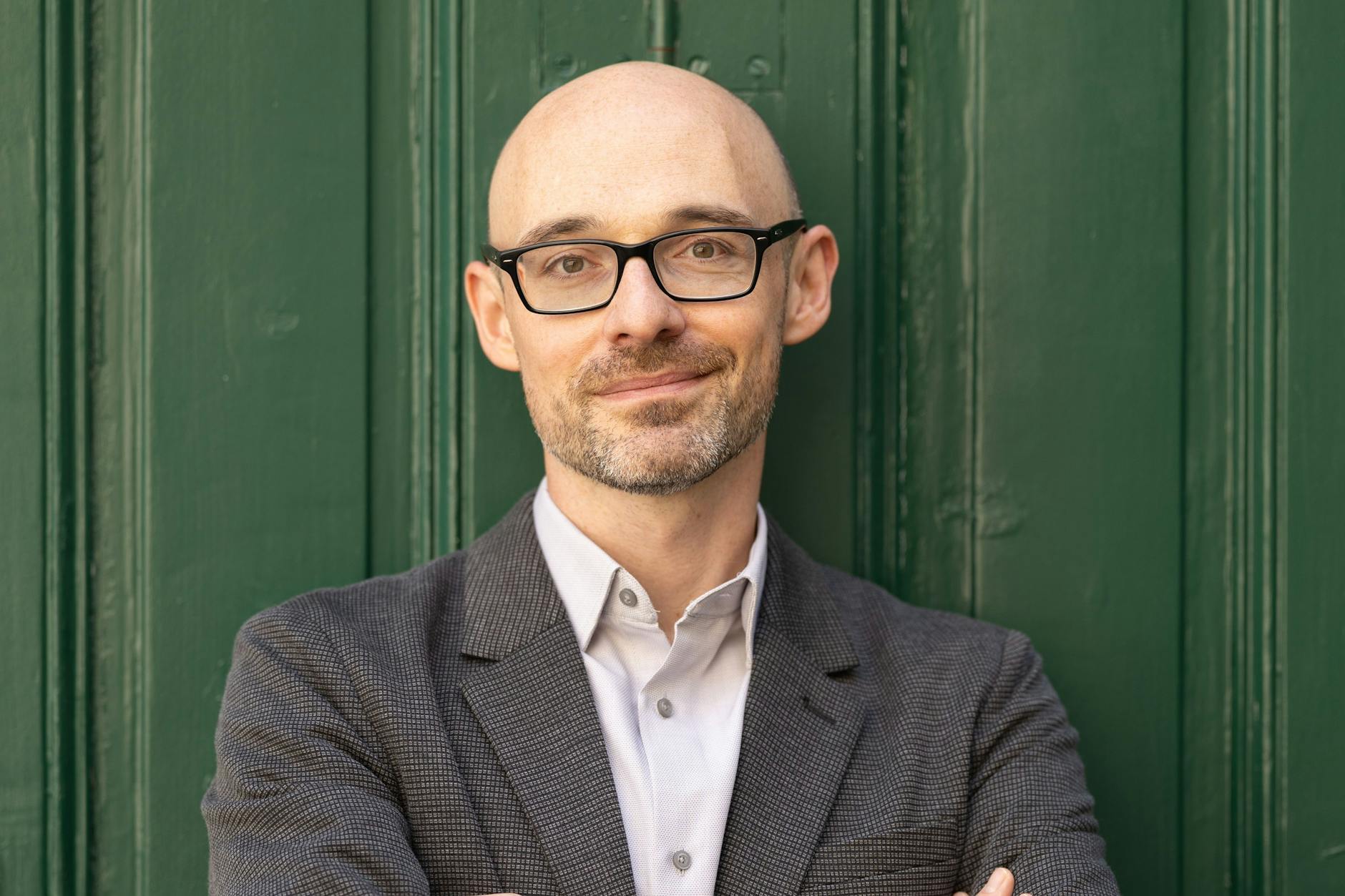 Der Schriftsteller Daniel Zipfel arbeitet in Wien als Jurist in der Asylrechtsberatung.