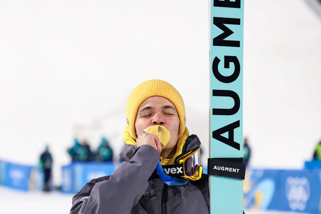 Das ist die olympische Goldmedaille von Philipp Raimund wirklich wert