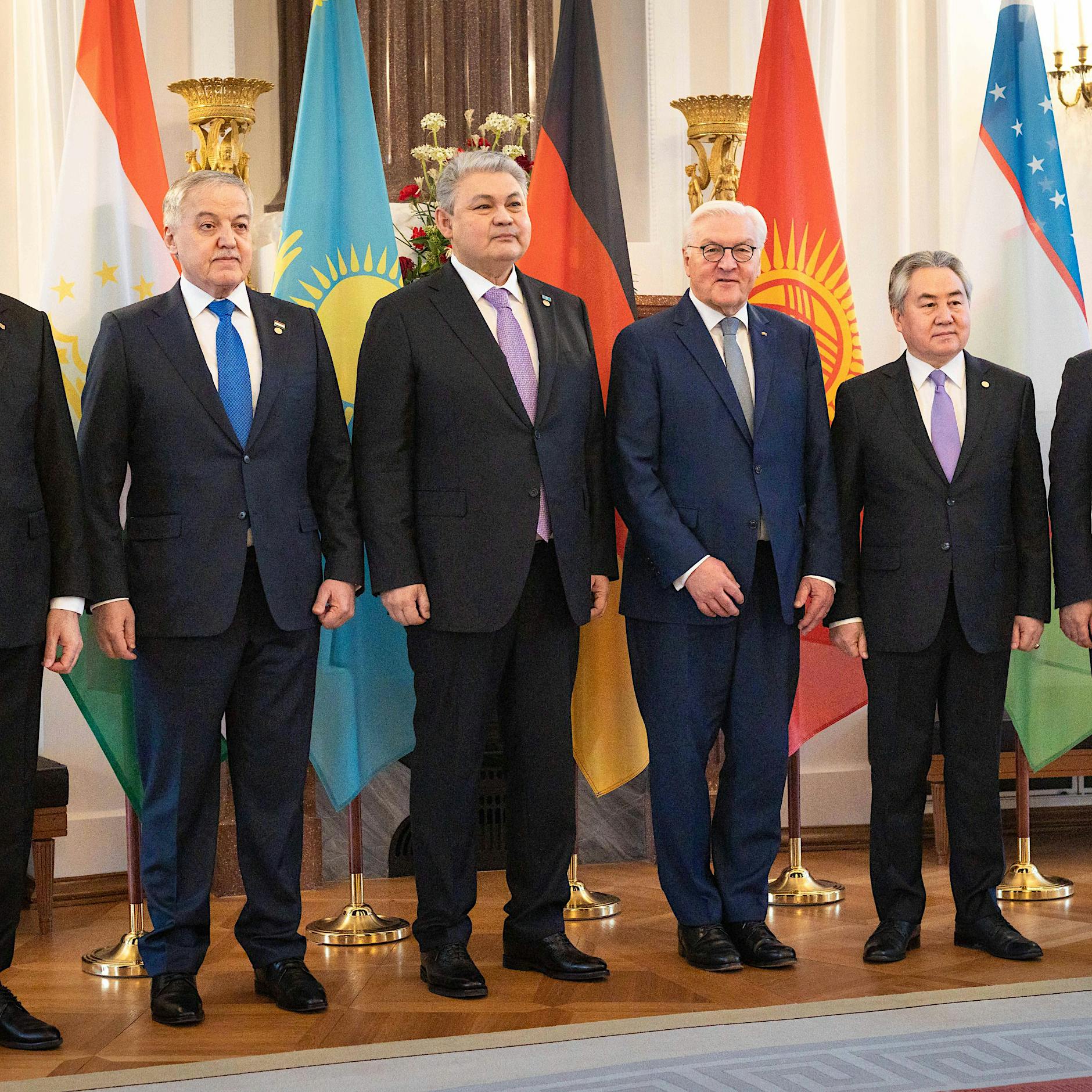 Außenminister Wadephul empfängt fünf zentralasiatische Außenminister in Berlin