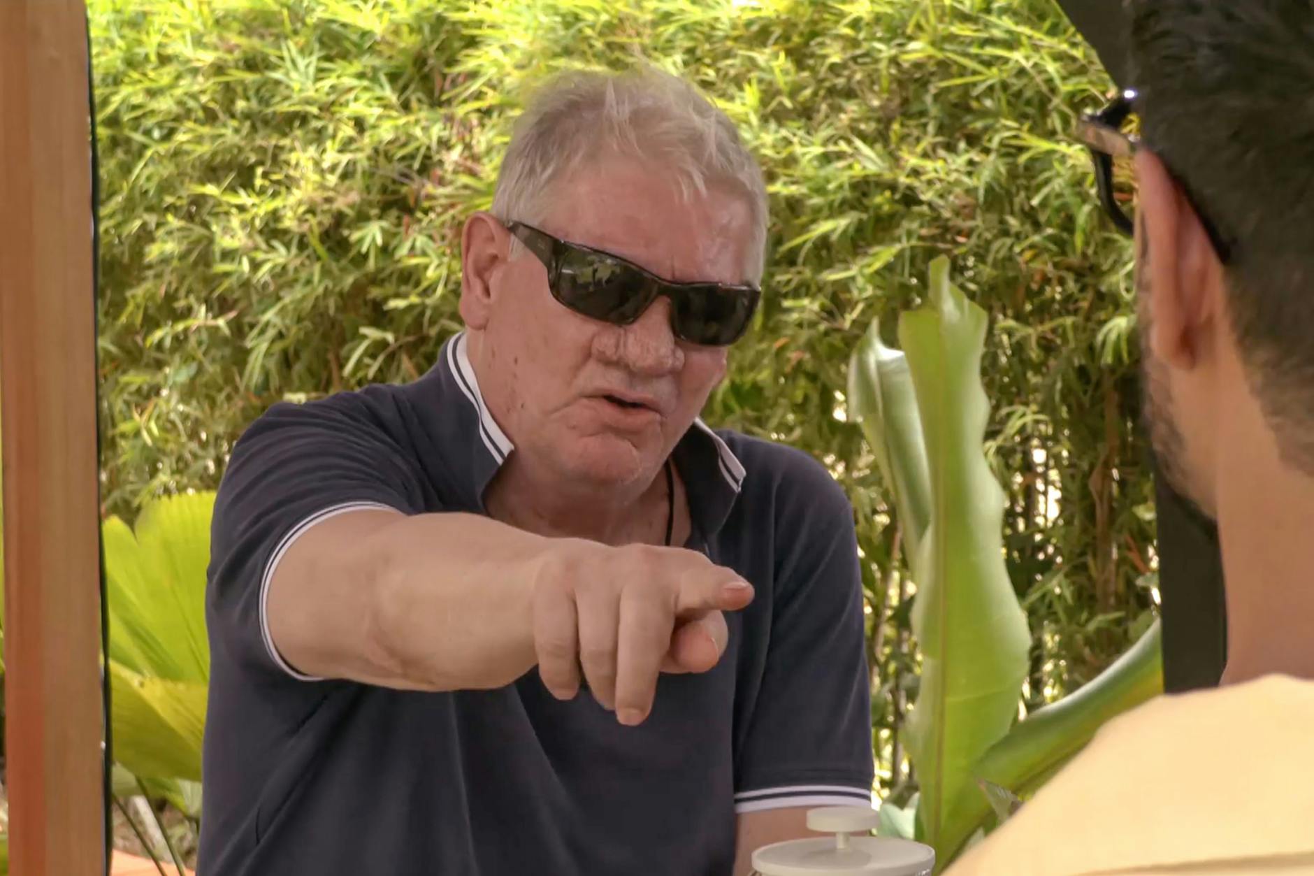 Claude-Oliver Rudolph geht bei „Promis unter Palmen“ verbal auf Martin Angelo los.