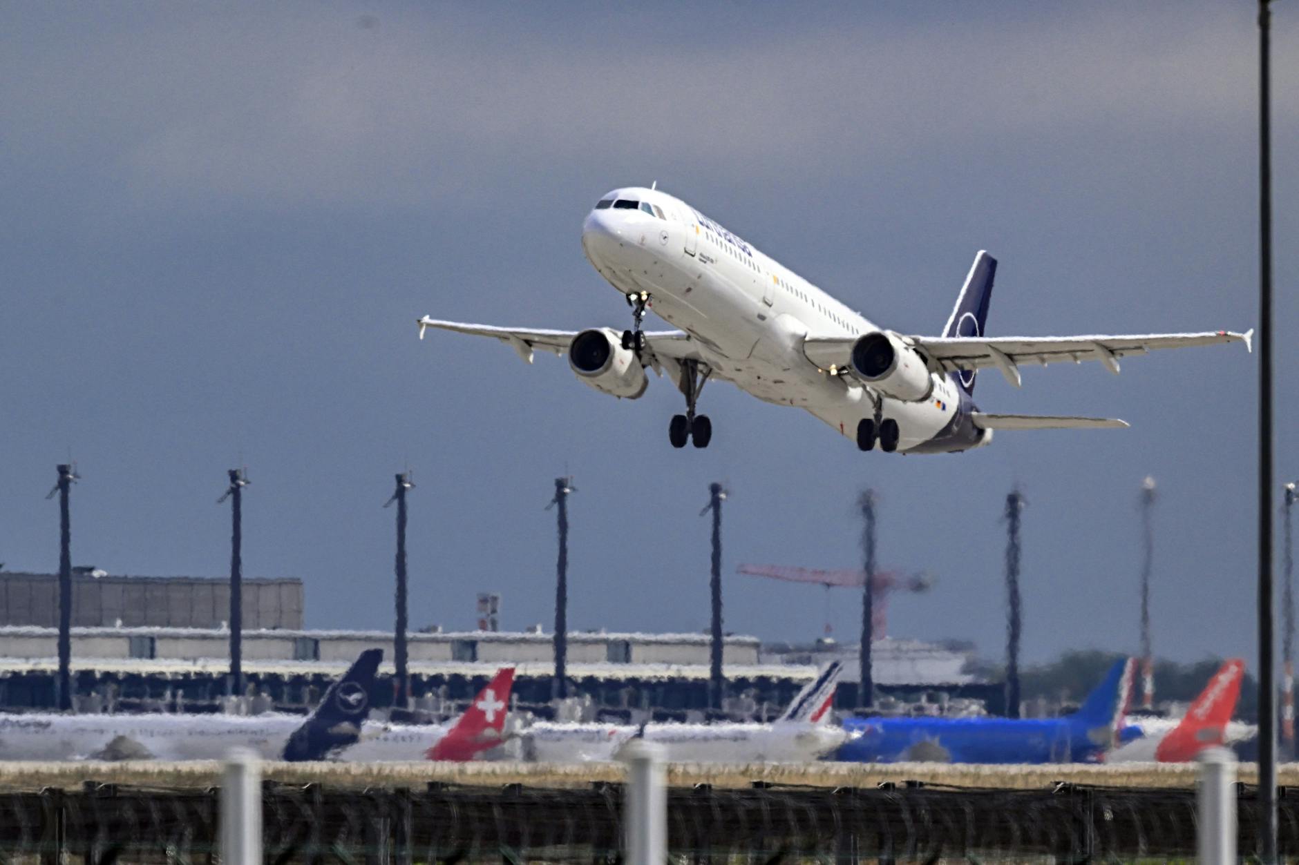 Am Donnerstag werden aufgrund eines Streiks beim Personal der Lufthansa auch am BER Flüge ausfallen.