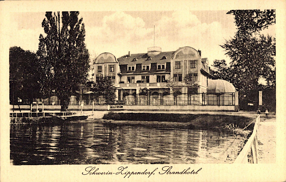 Einst ein beliebtes DDR-Feriendomizil: Das Schweriner Strandhotel in Zippendorf.
