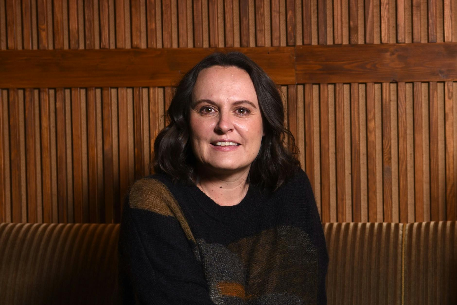 Legt deutsch-deutsche Geschichte auf den Obduktionstisch: Jana Hensel