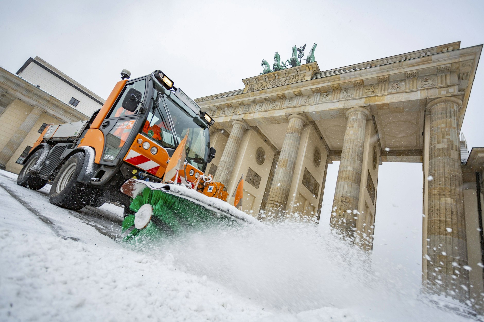 Neuer Schnee-Hammer für Deutschland? Laut Prognosen sollen die Flocken in den kommenden Tagen noch einmal fallen. Ob es noch einmal richtig weiß wird, bleibt abzuwarten.